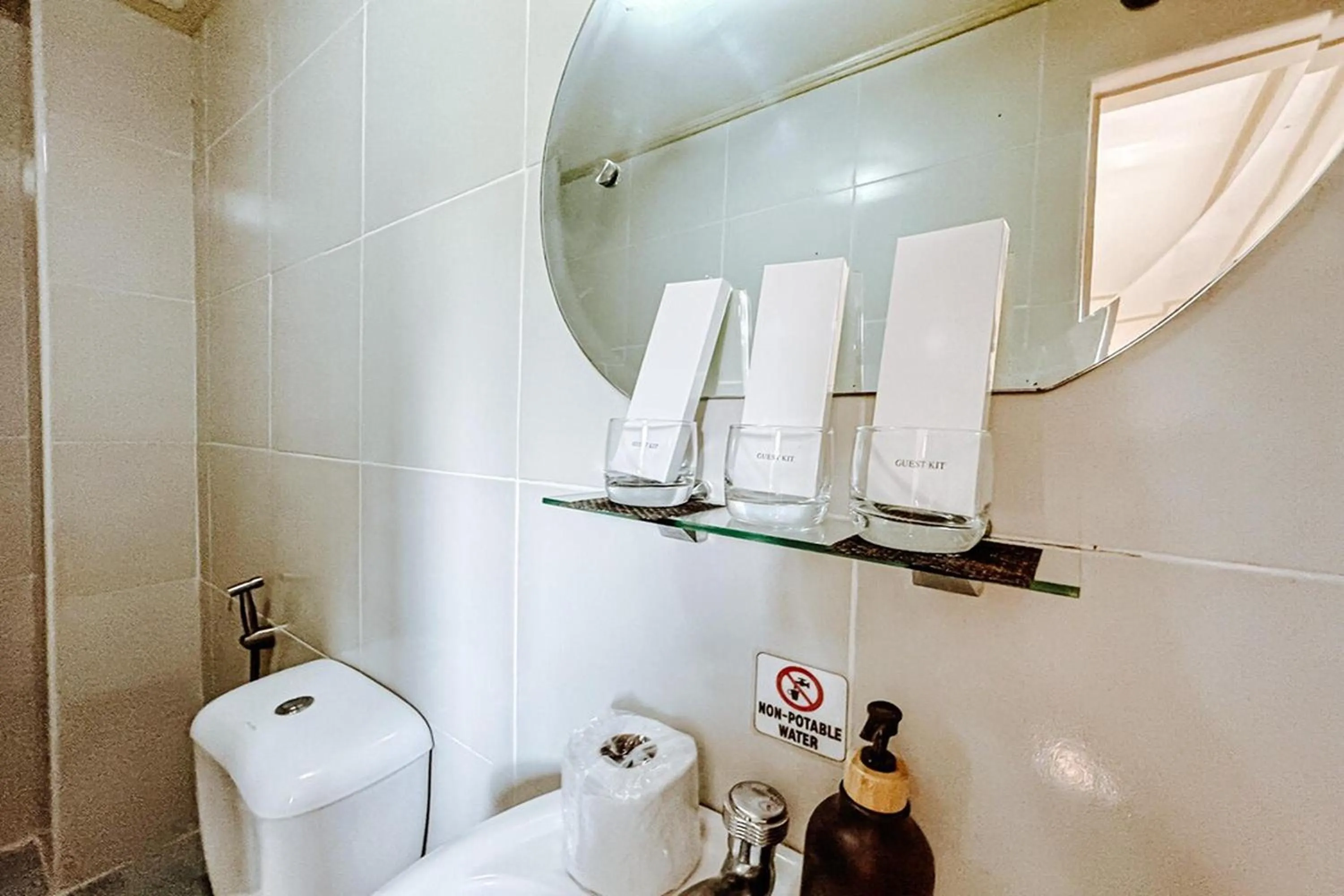 Bathroom in Casa Luciana Hotel