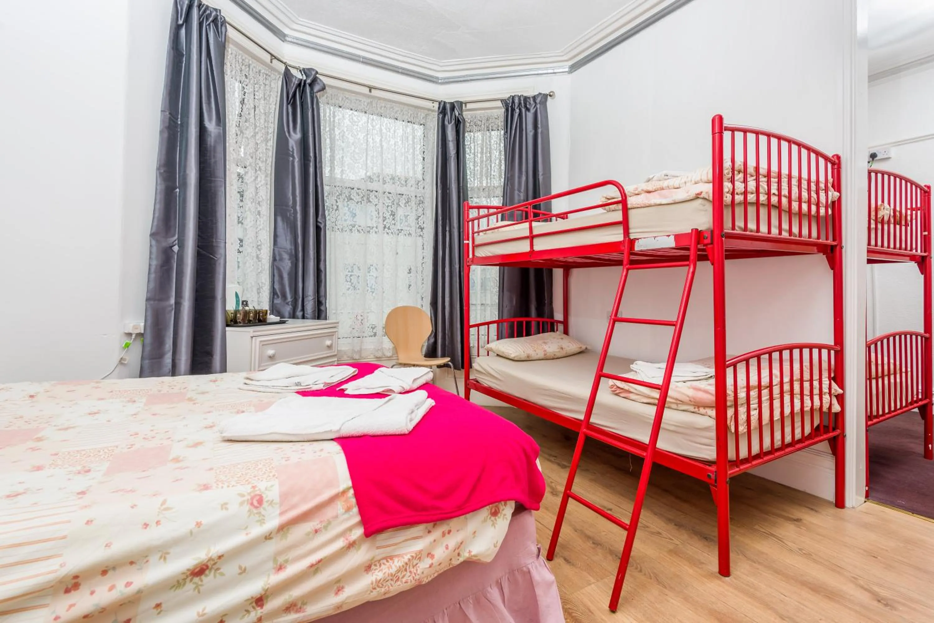 Bed in UK Travel & Hospitality LTD TA Canberra Hotel