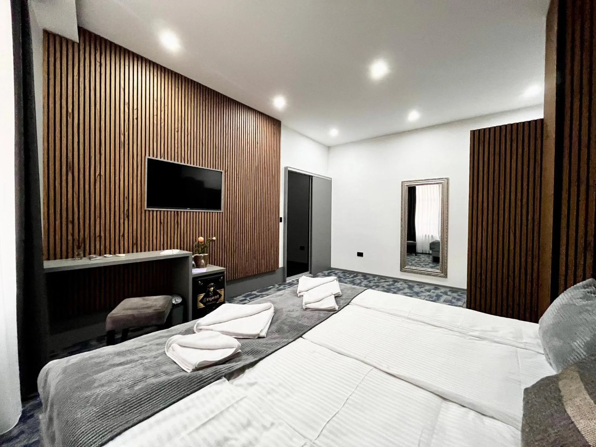 Bed in Residence Inn Orijent