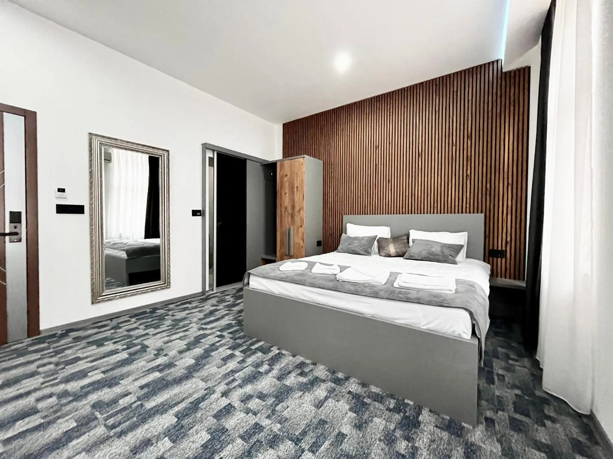 Photo of the whole room, Bed in Residence Inn Orijent