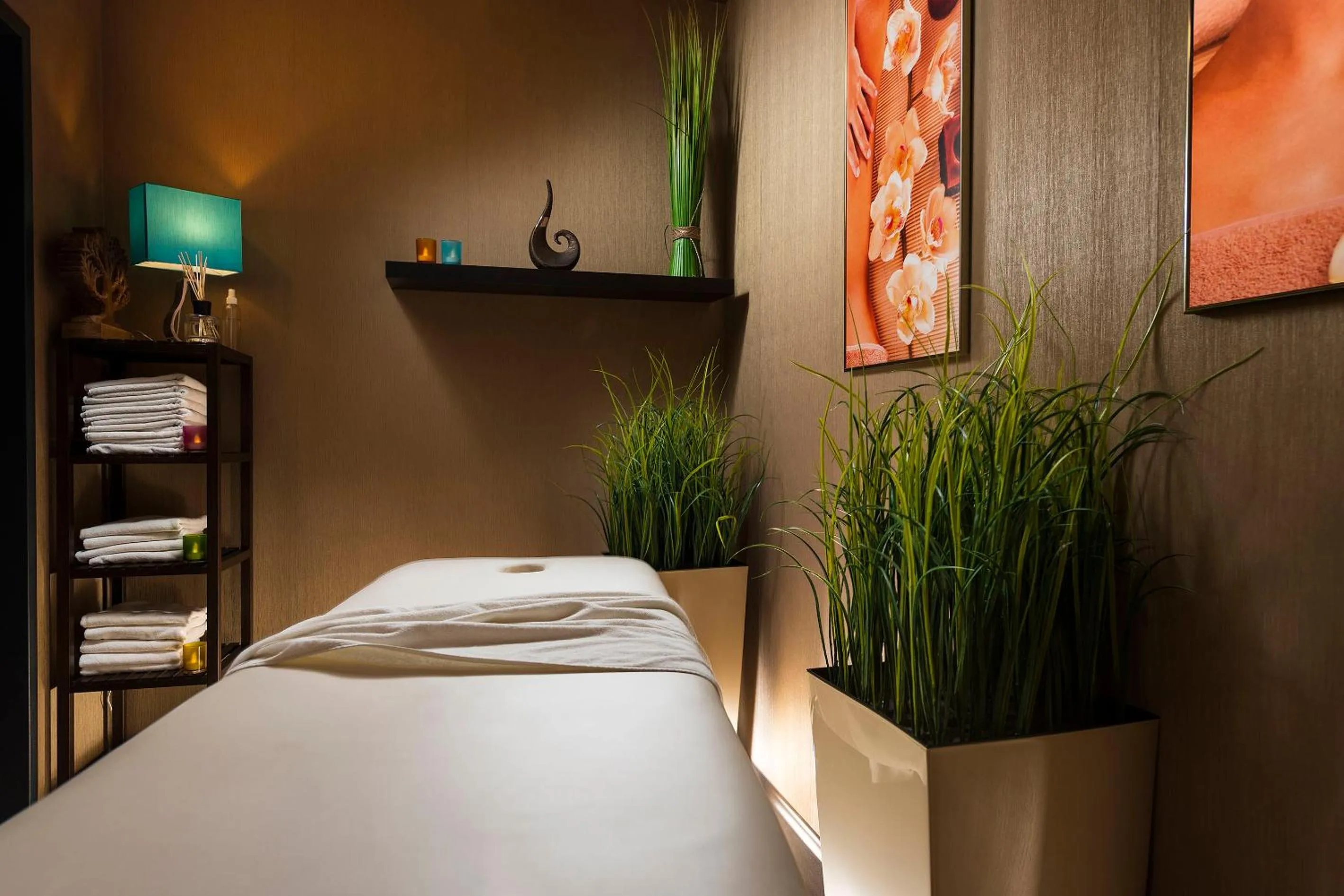 Massage, Bed in Bo33 Hotel Family & Suites
