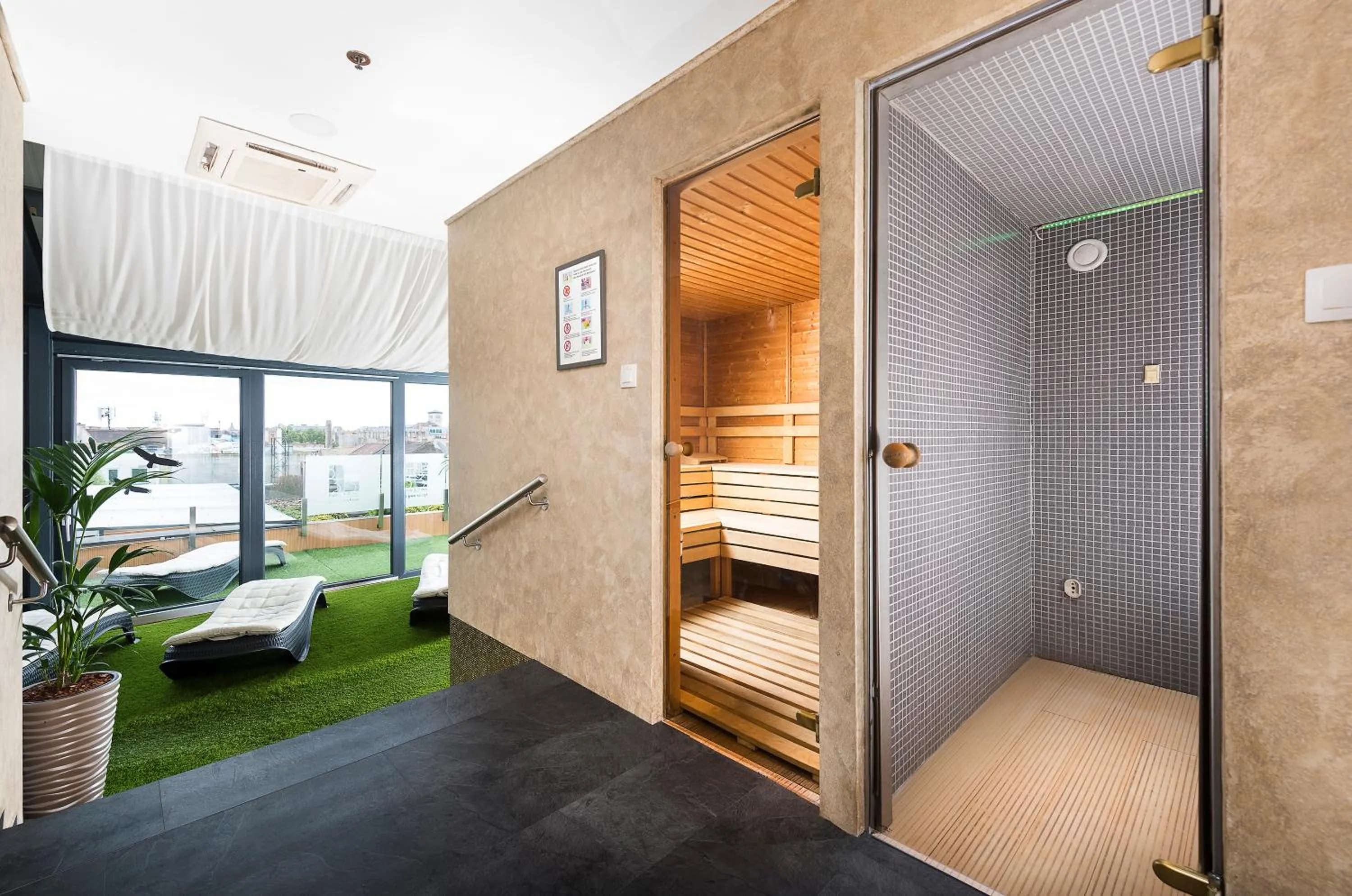 Sauna, Bed in Bo33 Hotel Family & Suites