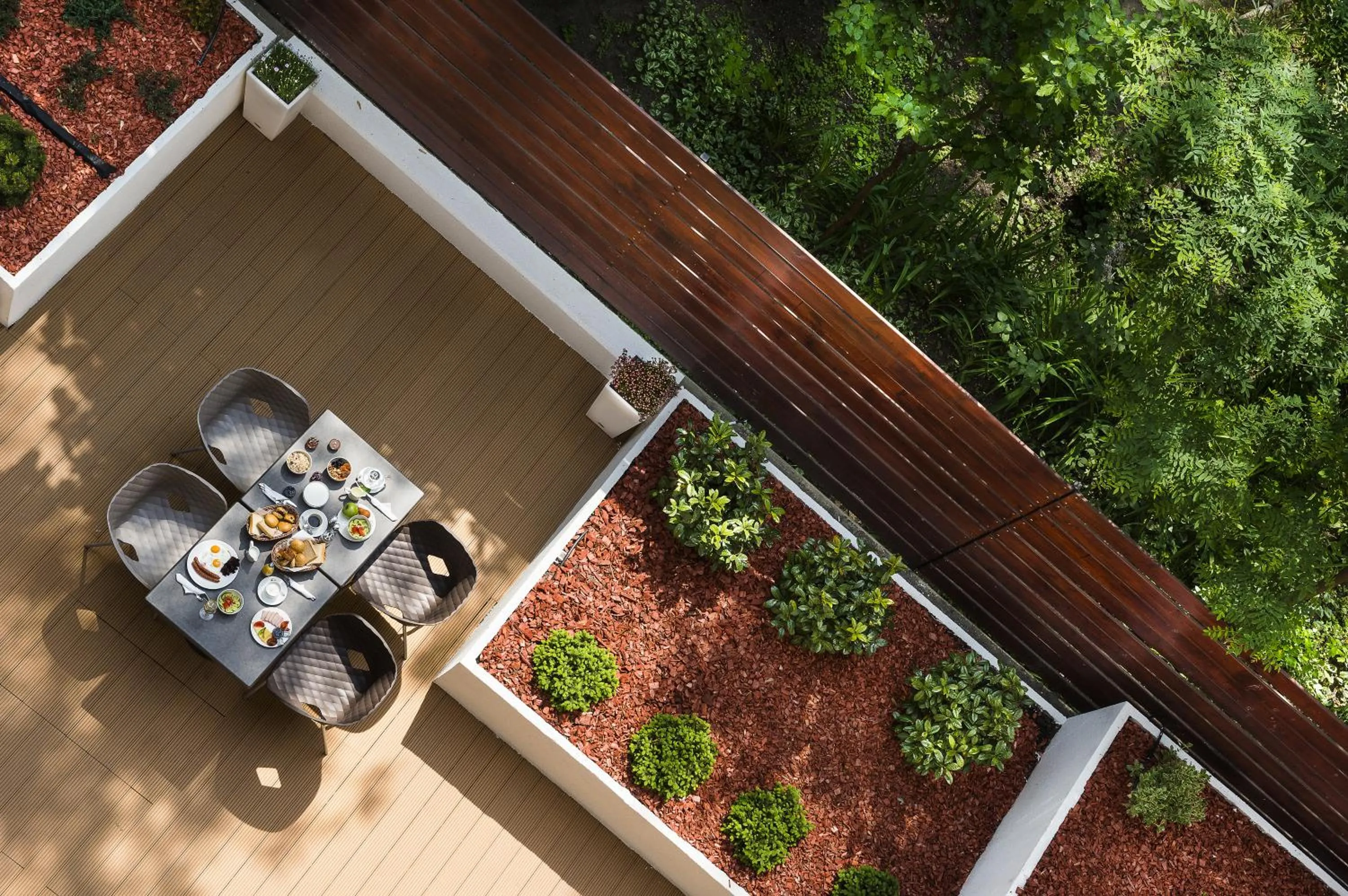 Garden in Bo33 Hotel Family & Suites