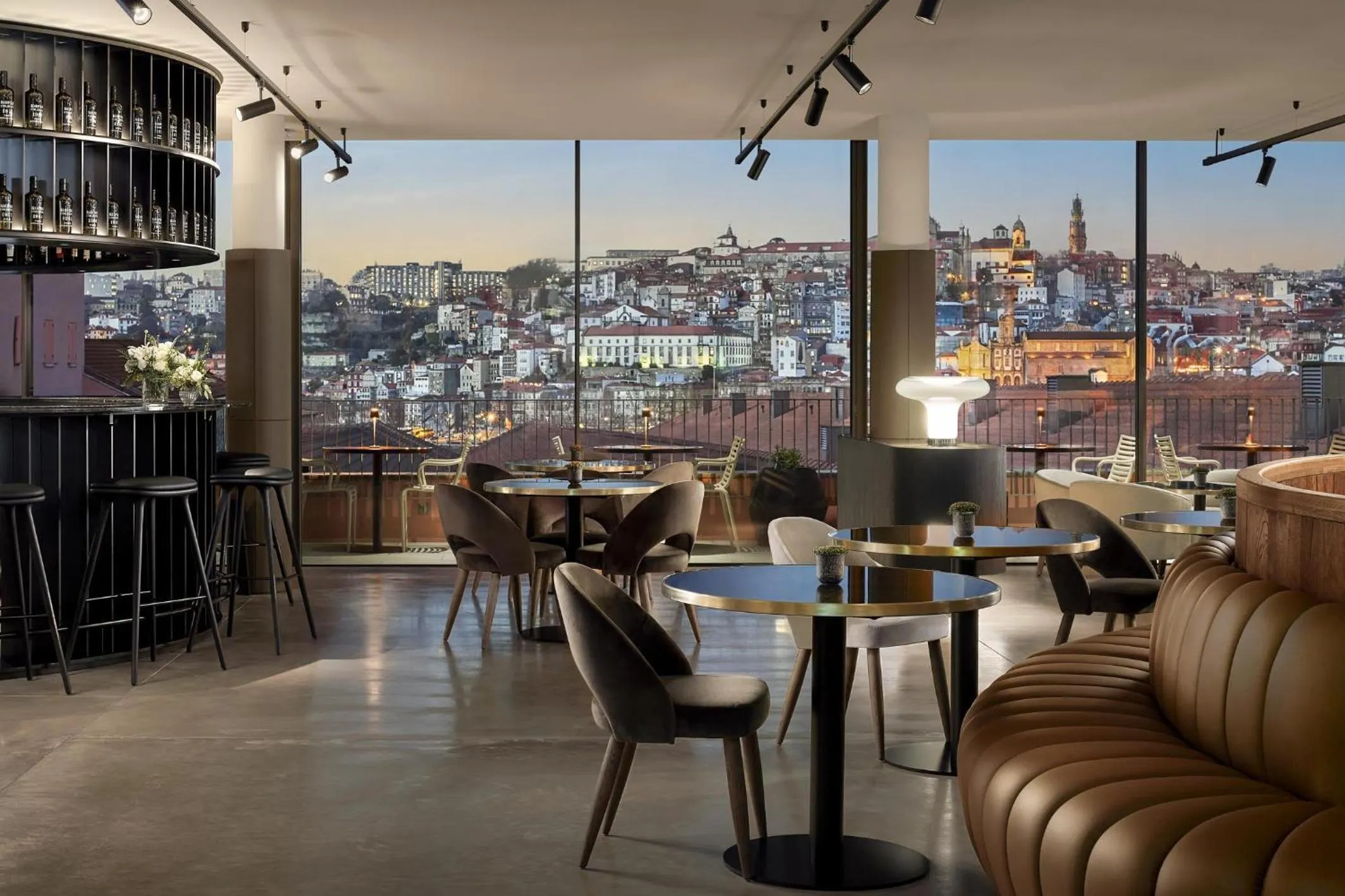 Restaurant/places to eat in Tivoli Kopke Porto Gaia Hotel