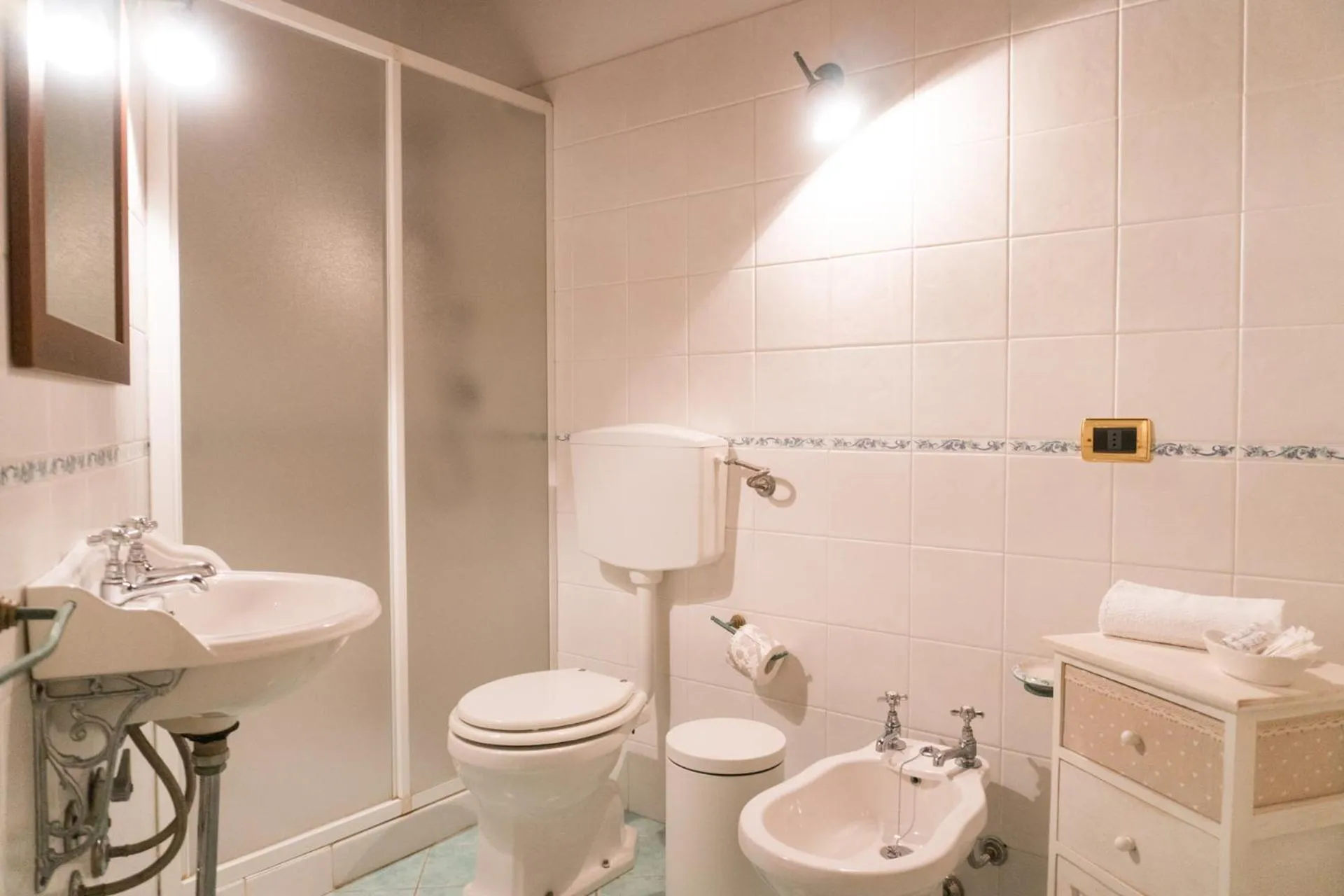 Shower in Palazzo Bella