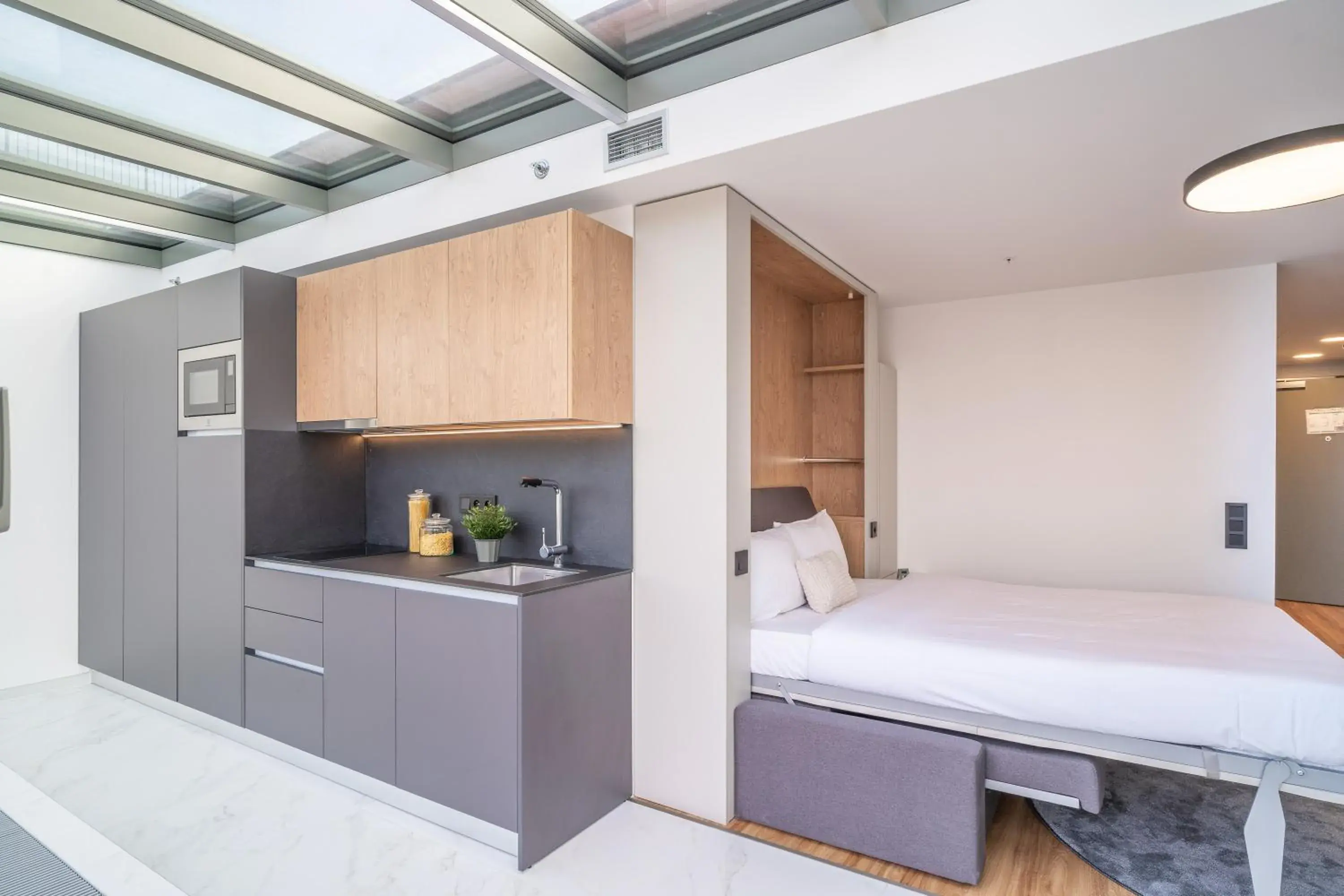 Deluxe One-Bedroom Apartment in City Pop 2Night Prague - Self check-in Deluxe One-Bedroom Apartment in City Pop 2Night Prague - Self check-in