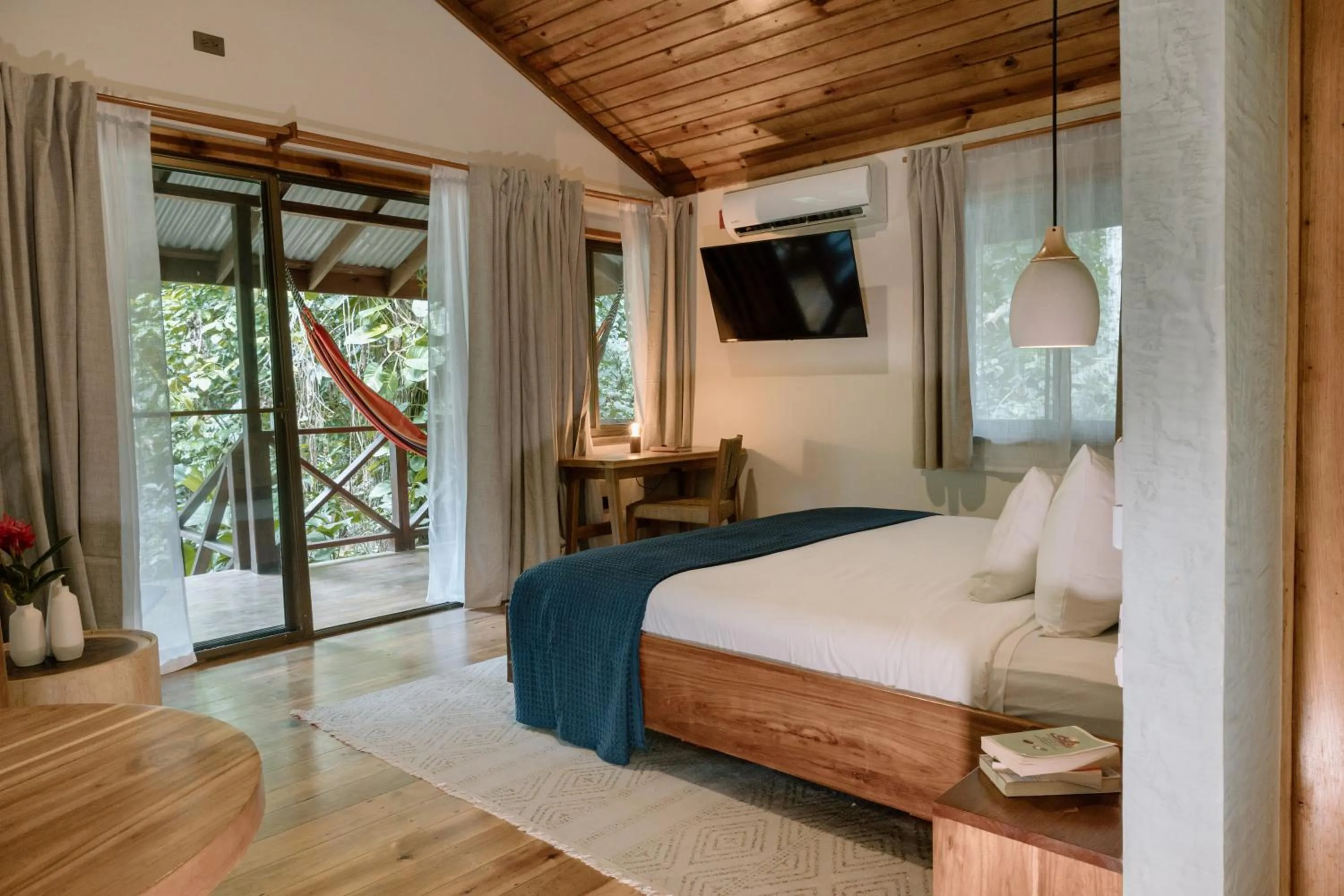 Bed in Palmar Beach Lodge