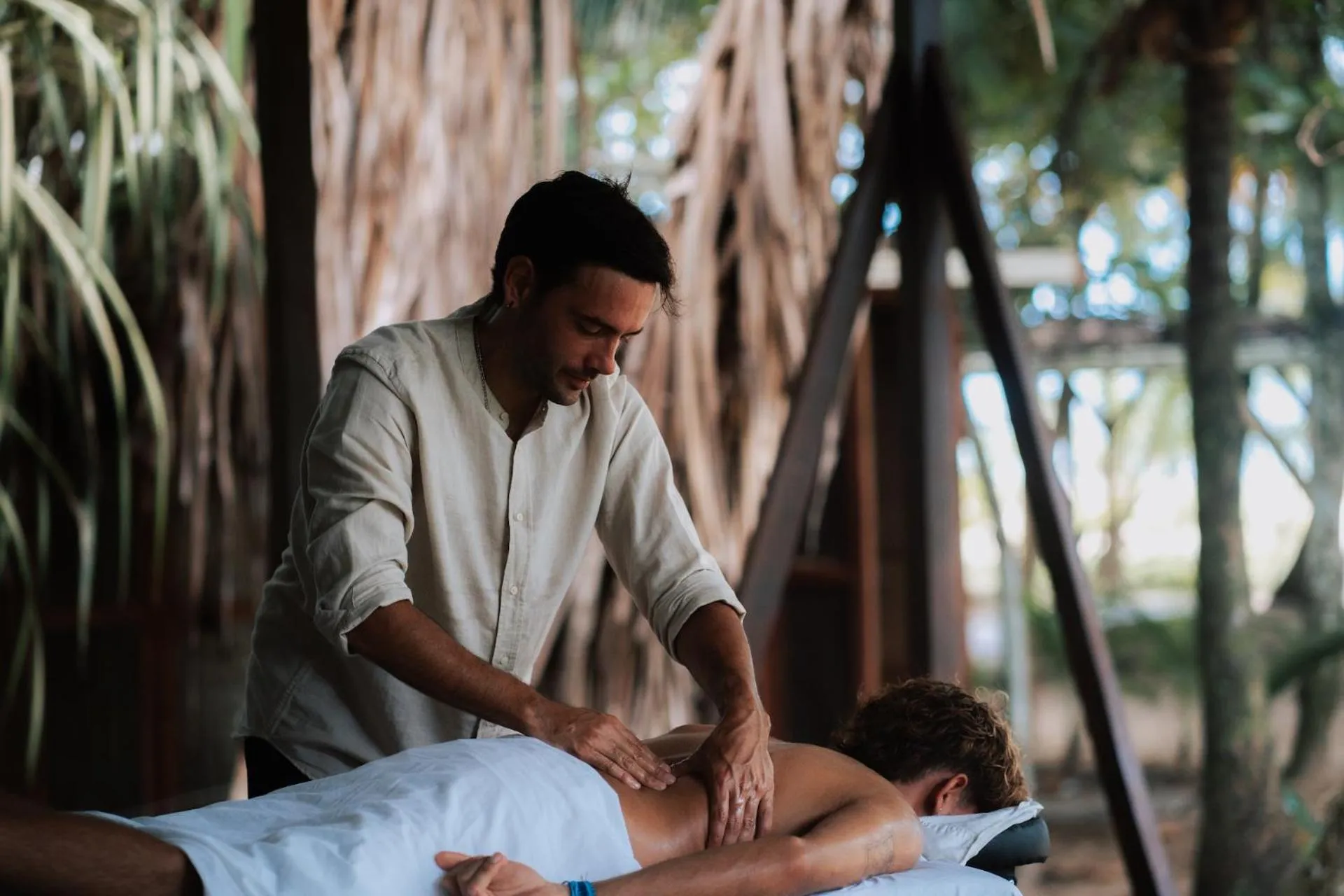 People in Palmar Beach Lodge