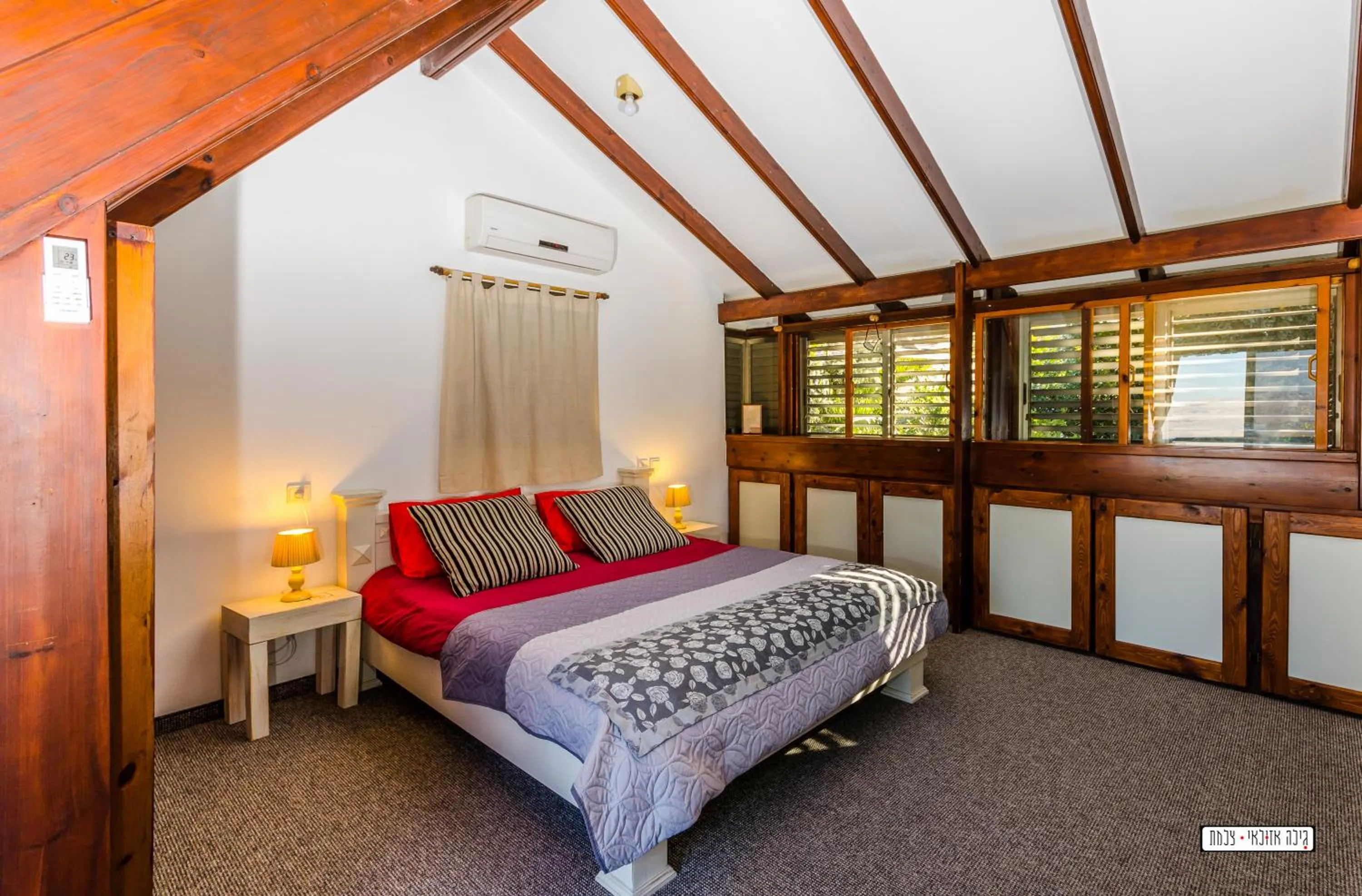 Photo of the whole room, Bed in Beautiful Lake View Wooden House