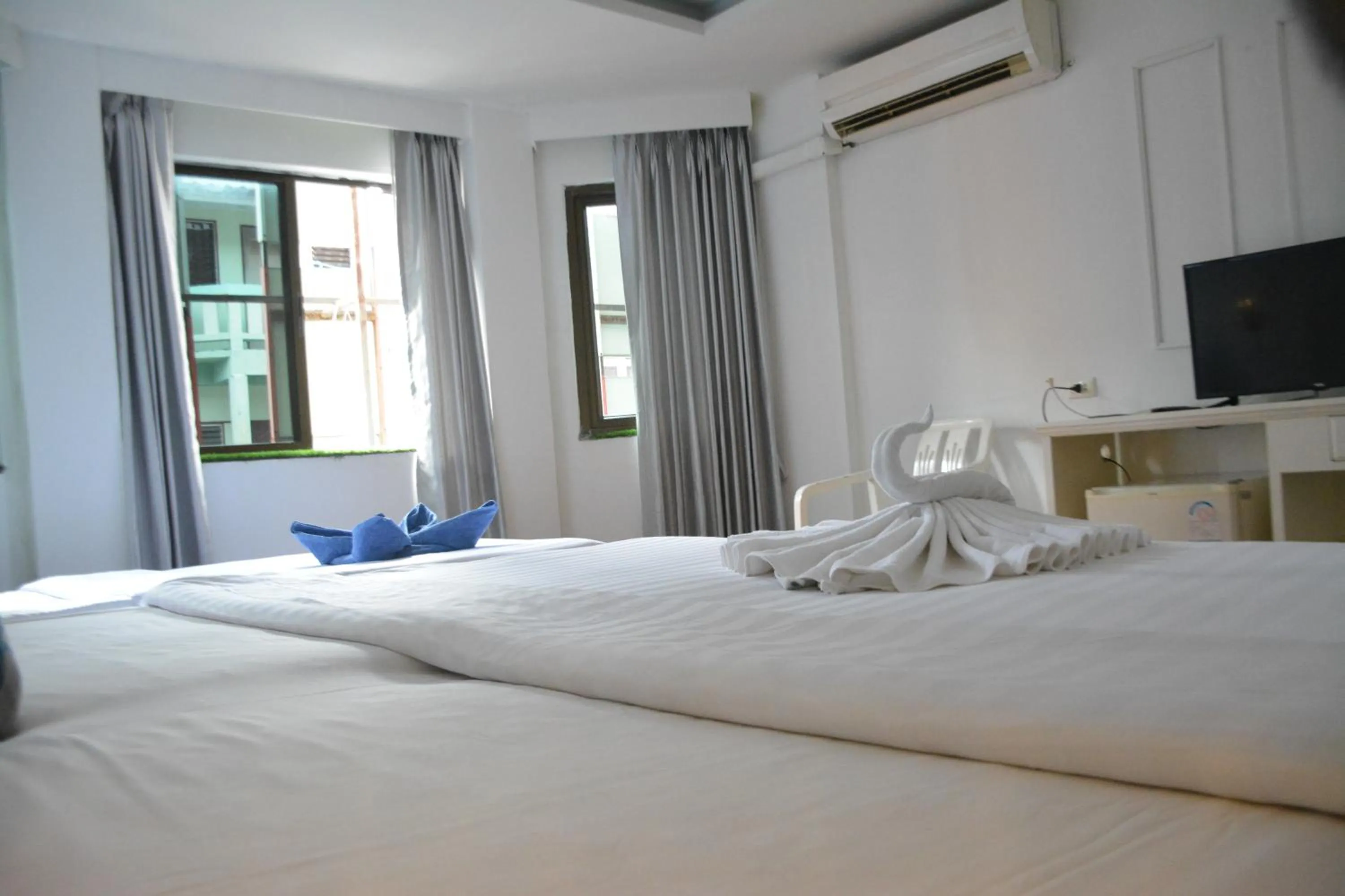 Bedroom, Bed in Chilli Salza Patong