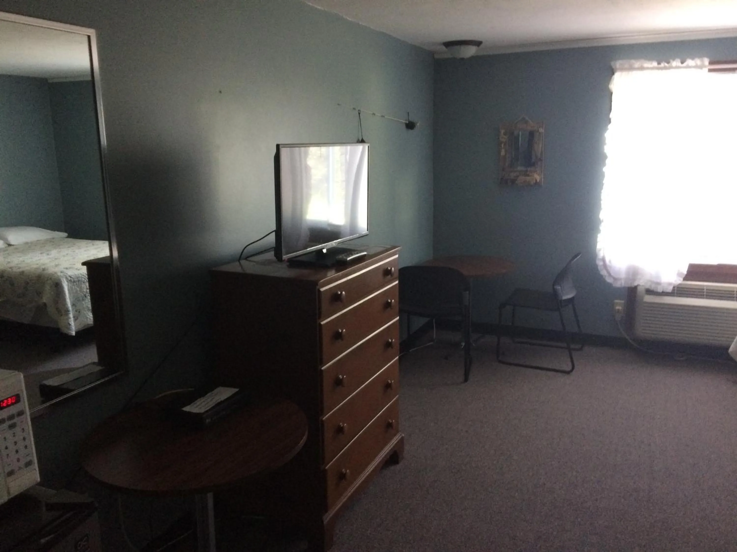 Decorative detail, Bed in Chaffee Lodge