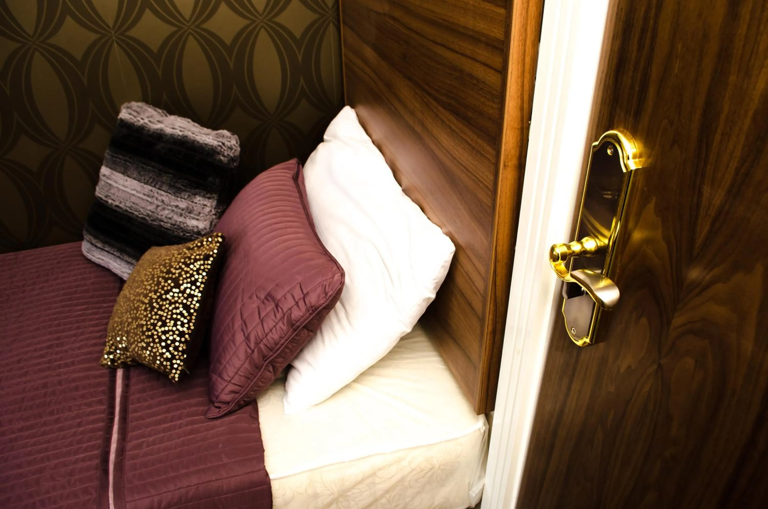 Bedroom, Bed in Trivelles Liverpool