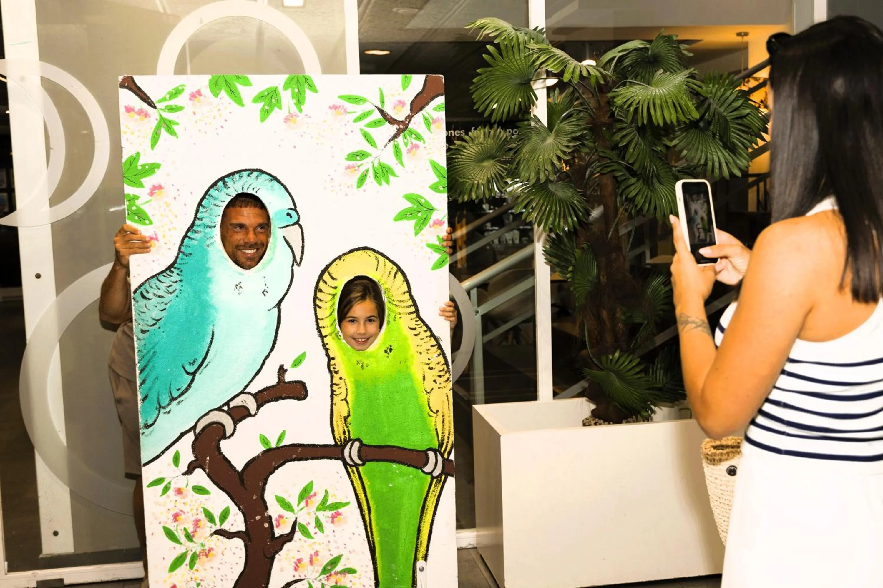 Decorative detail in Sol y Sombra