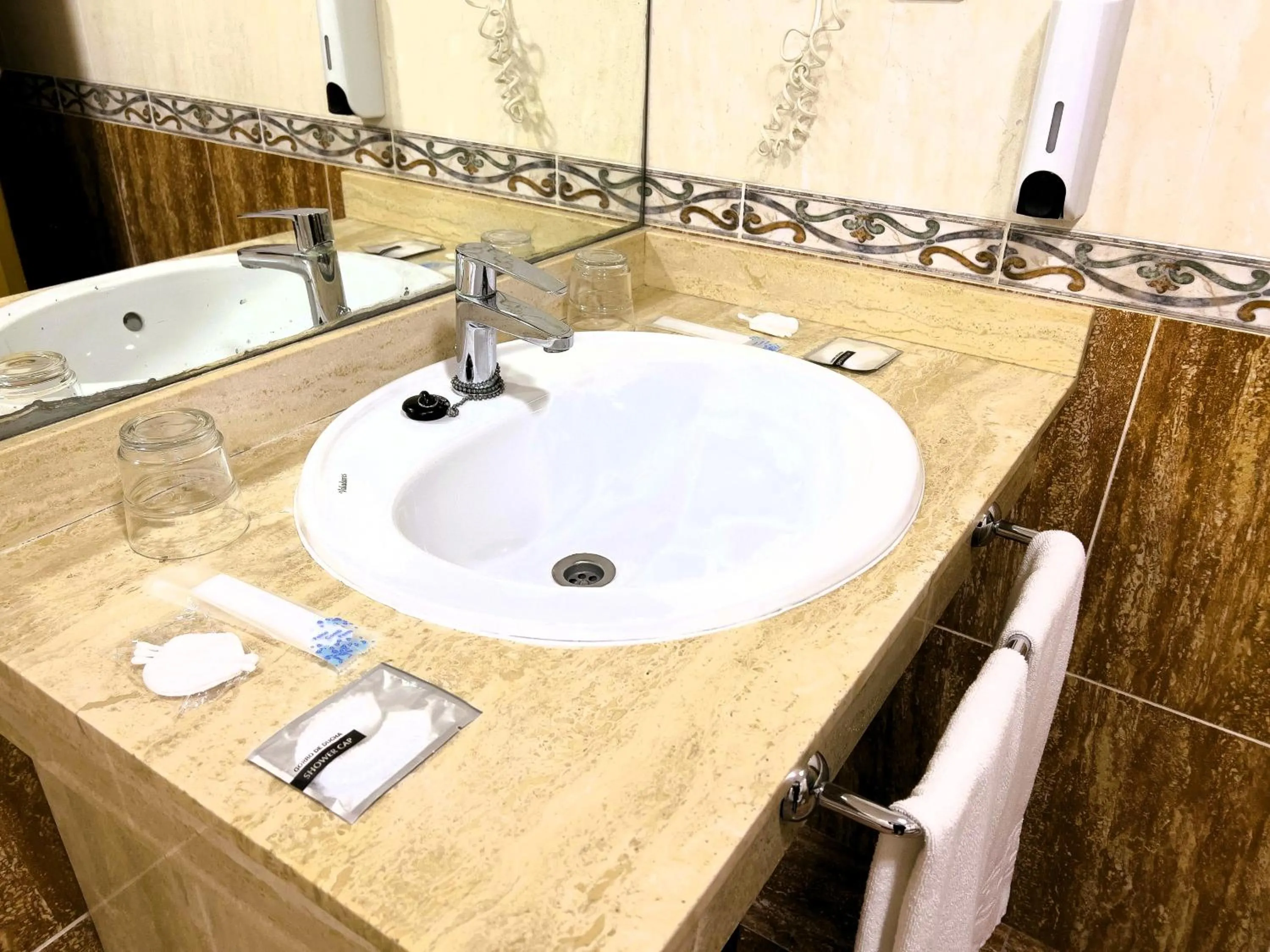 Bathroom in Sol y Sombra