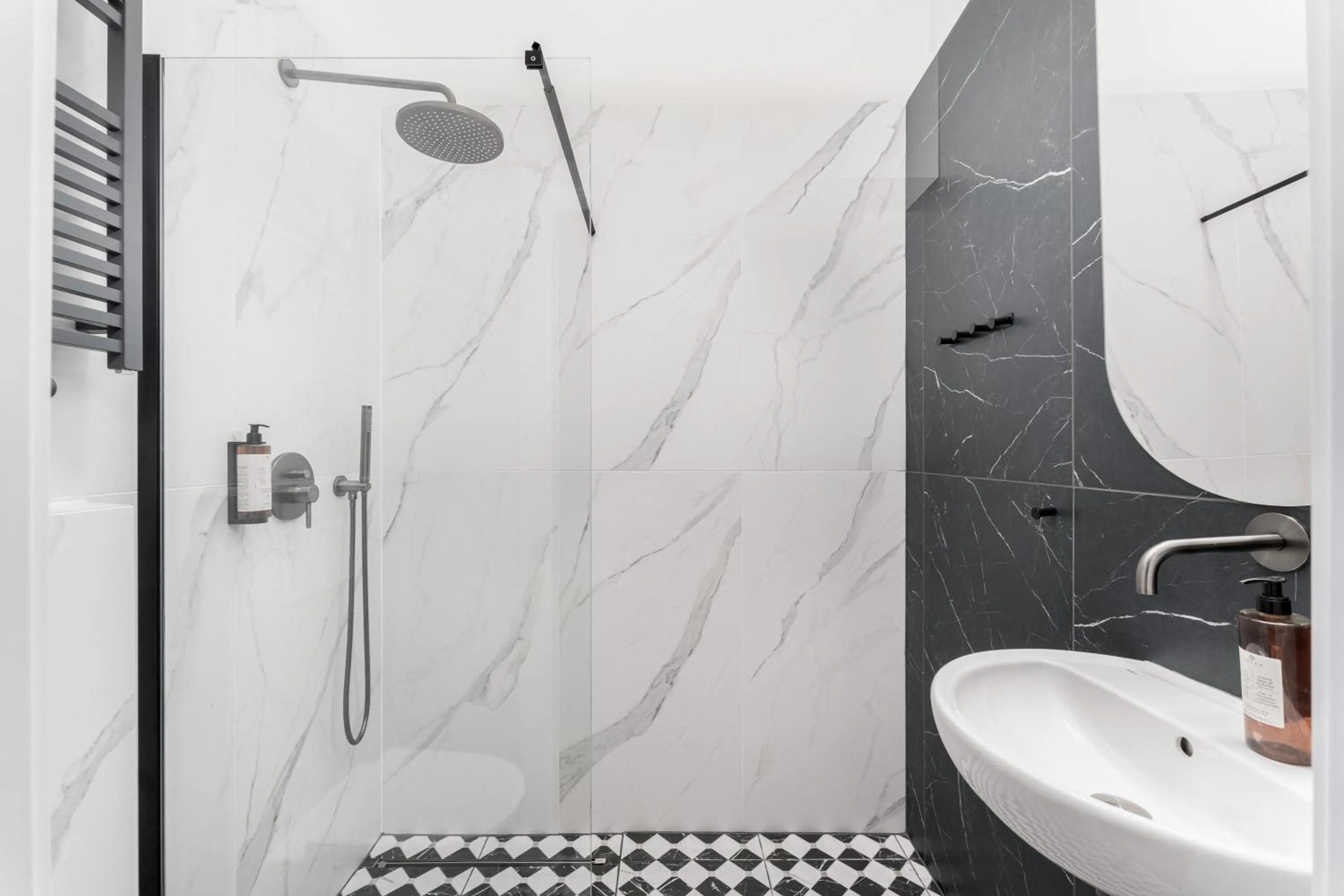 Shower in Wawel Apartments - Old Town