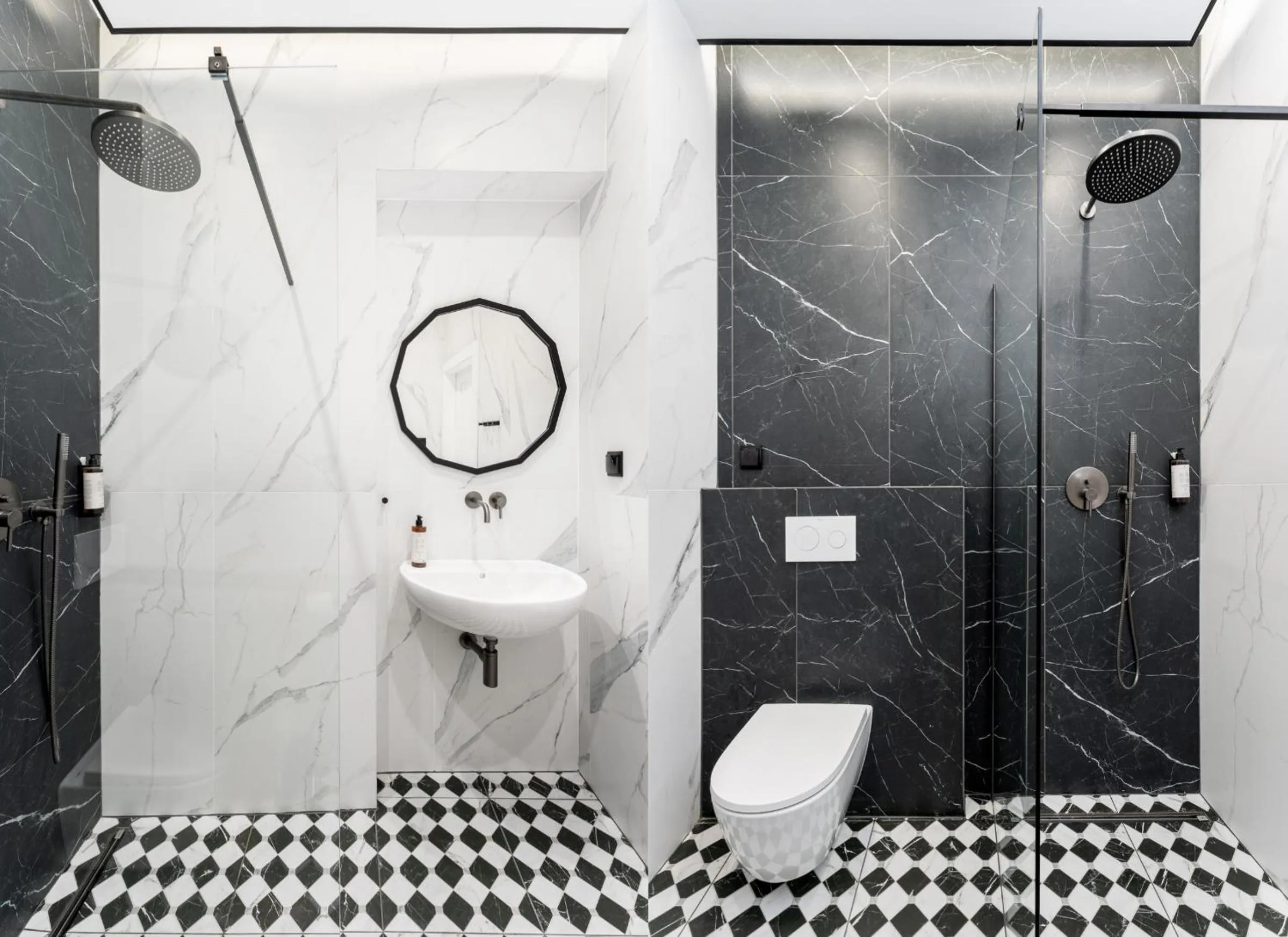 Shower in Wawel Apartments - Old Town