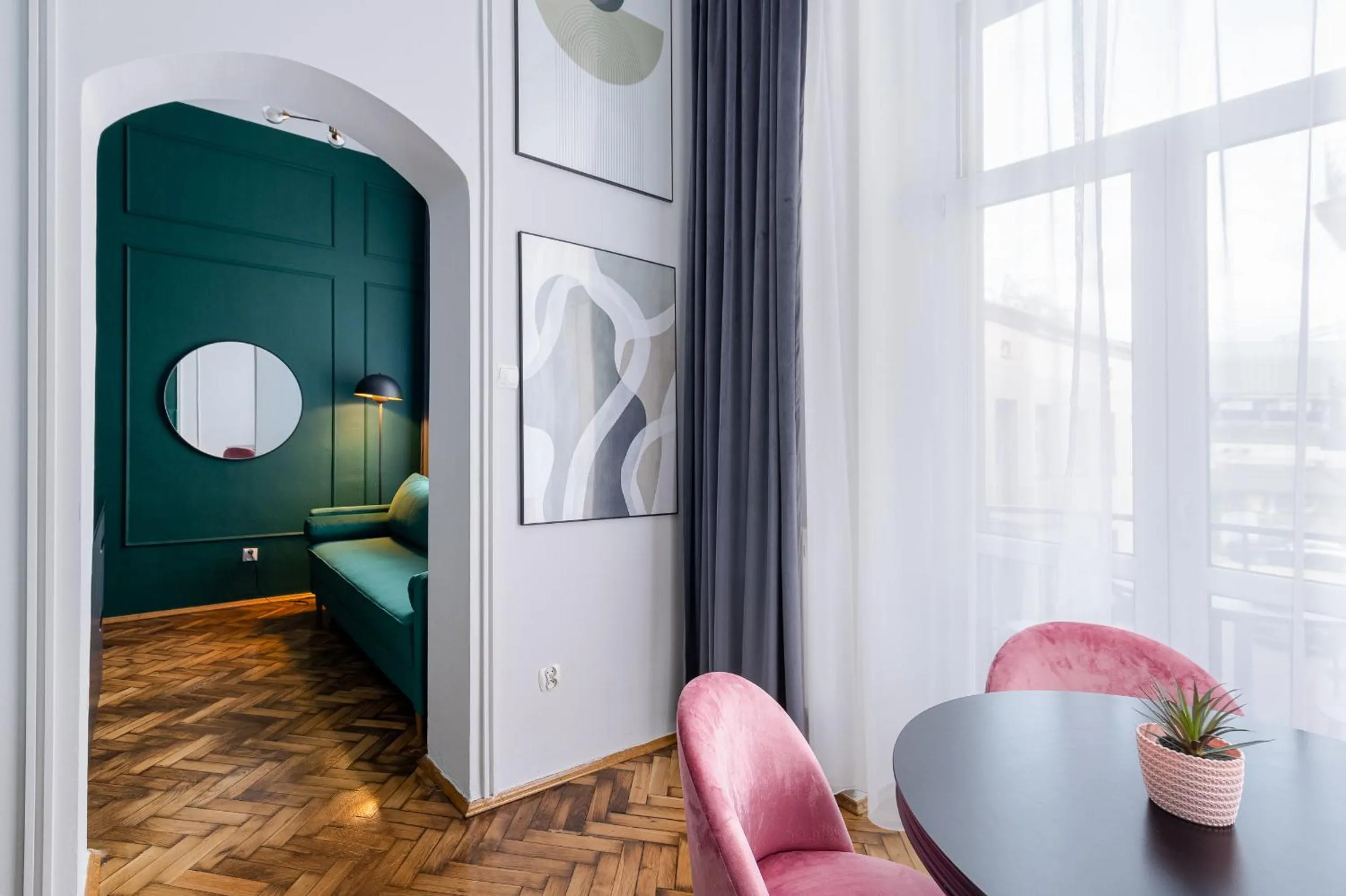 Seating area, Bed in Wawel Apartments - Old Town