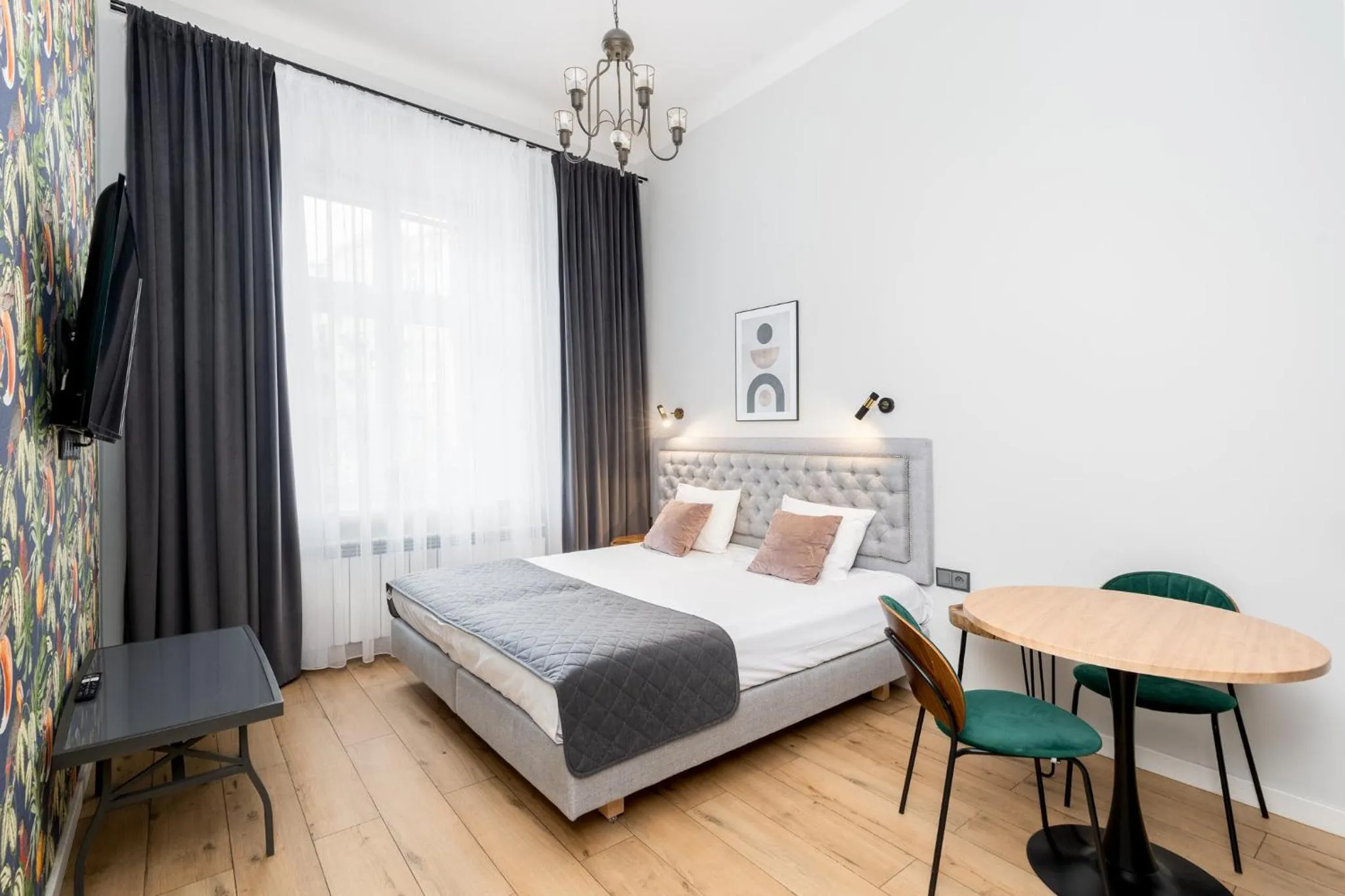 TV and multimedia, Bed in Wawel Apartments - Old Town