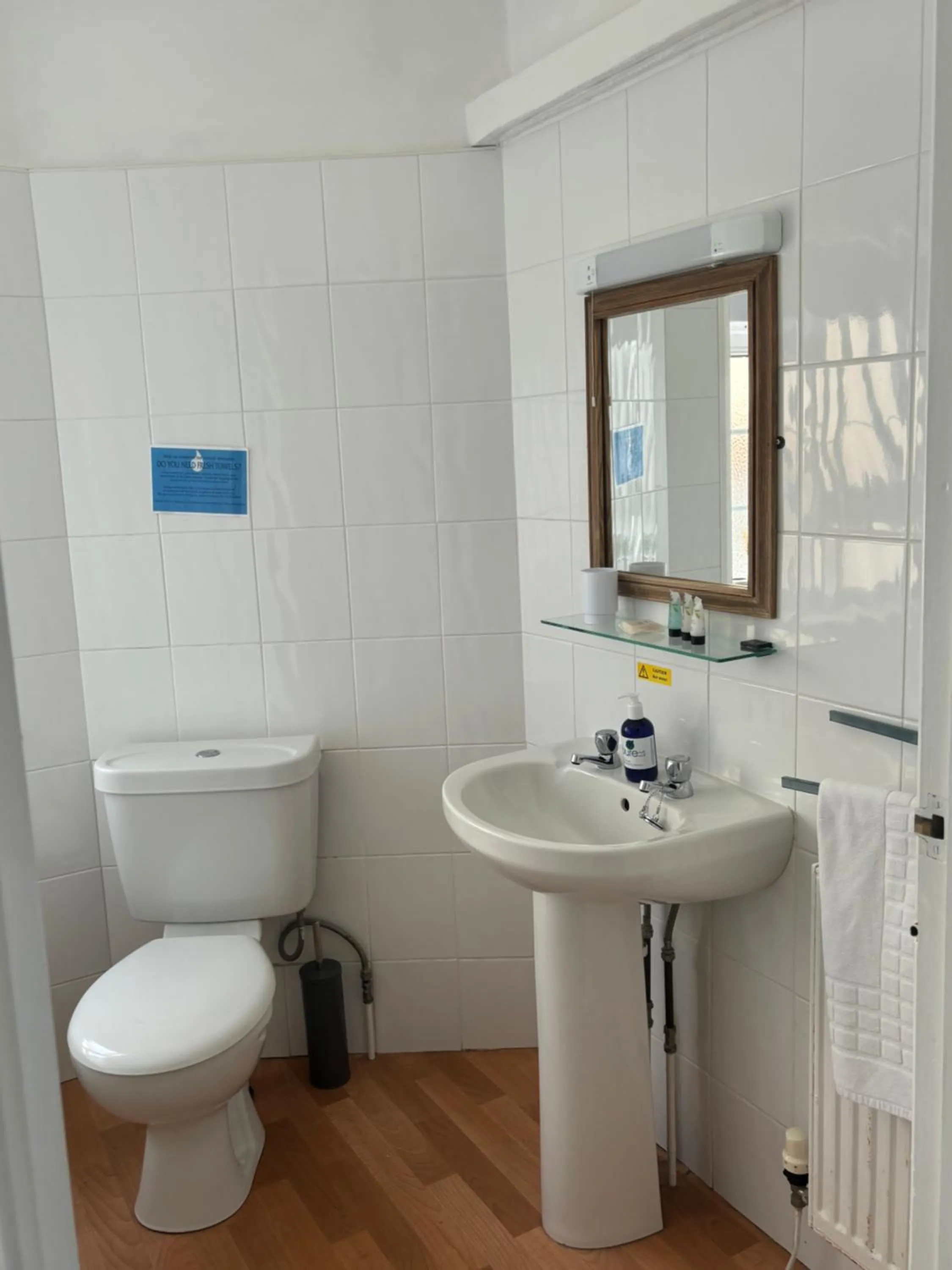 Toilet, Bathroom in The Yacht Inn