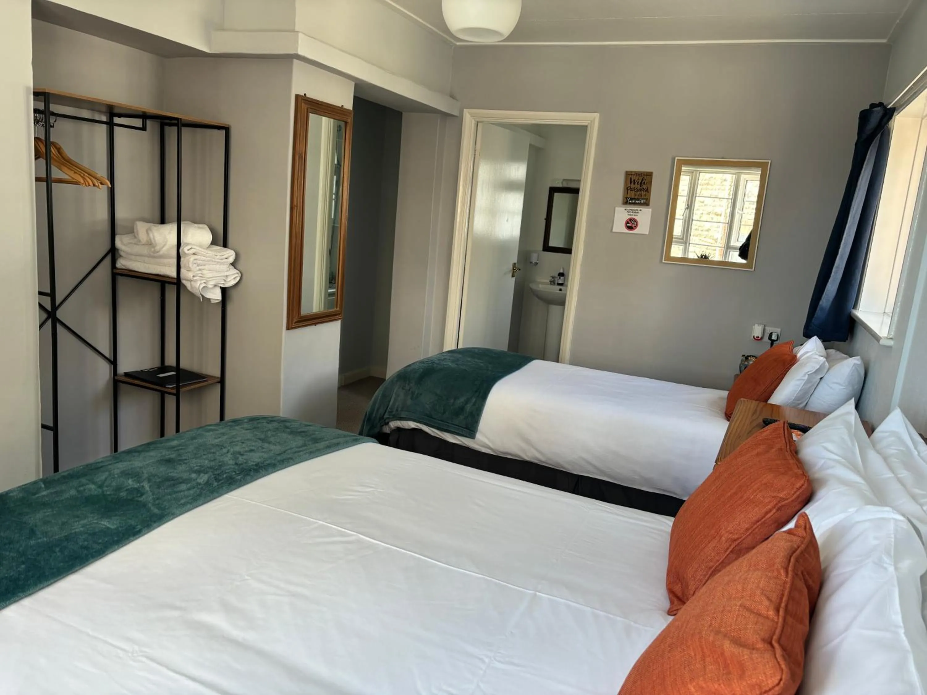 Coffee/tea facilities in The Yacht Inn