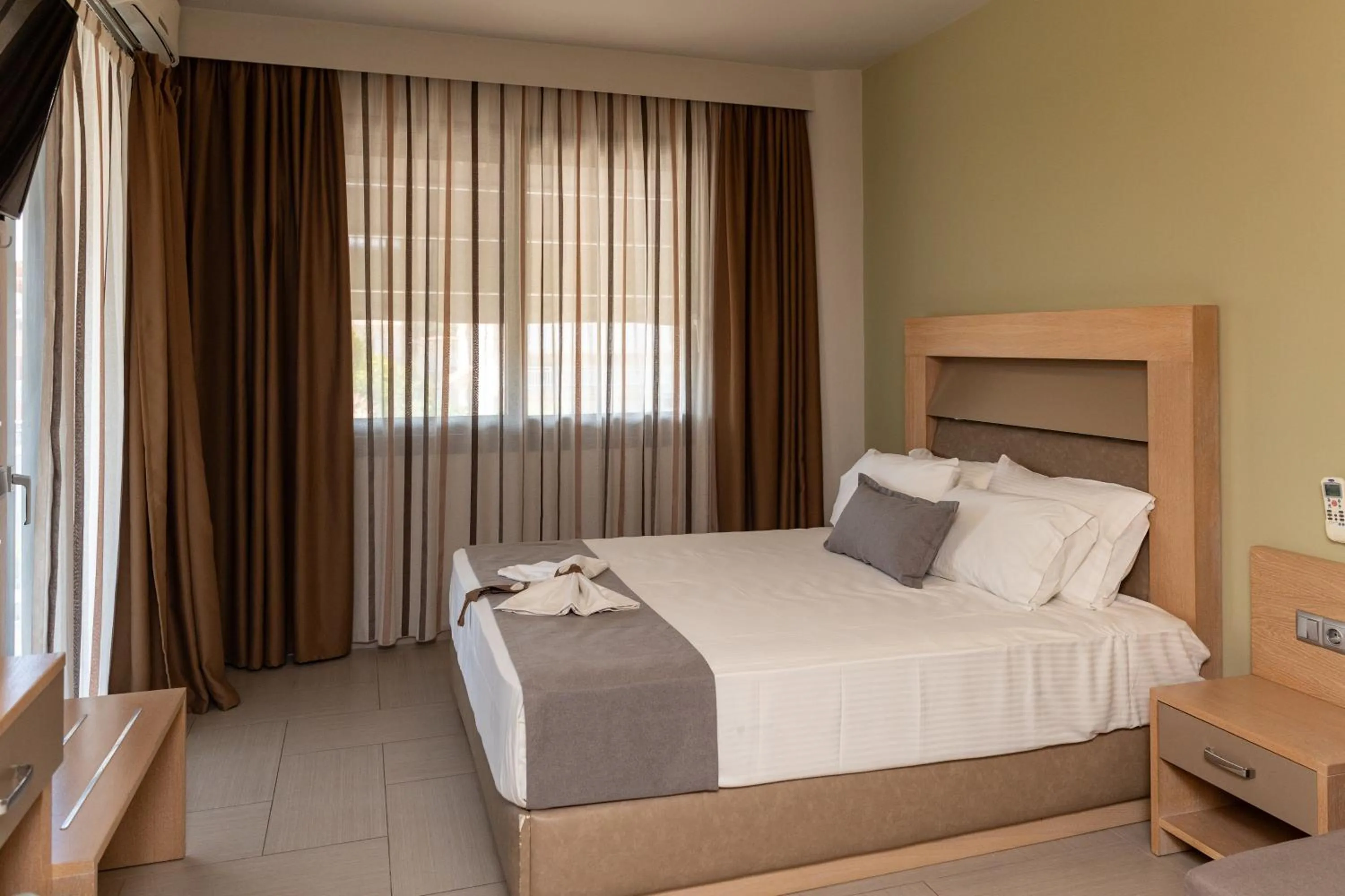 Bed in Amalia Center