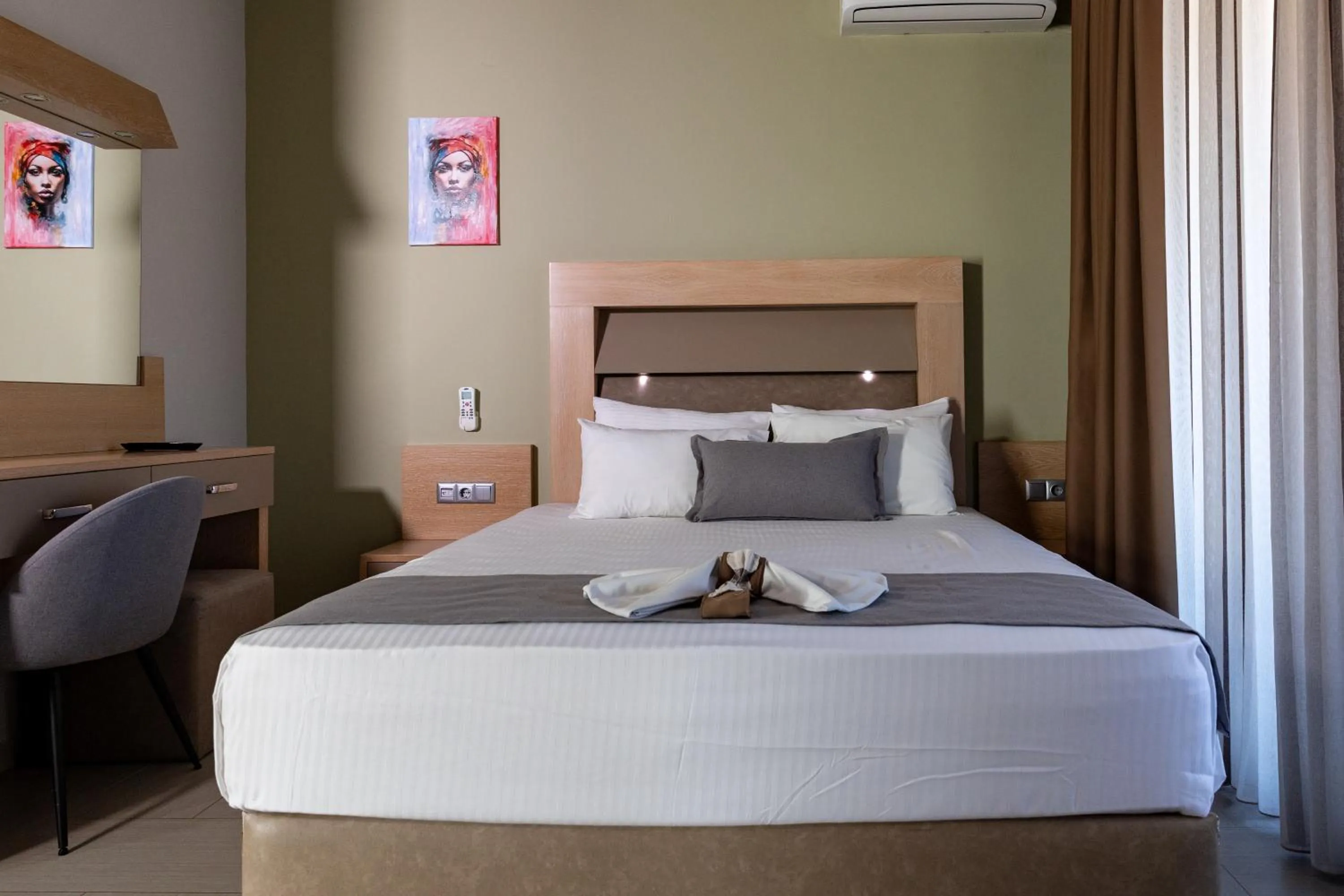 Bed in Amalia Center