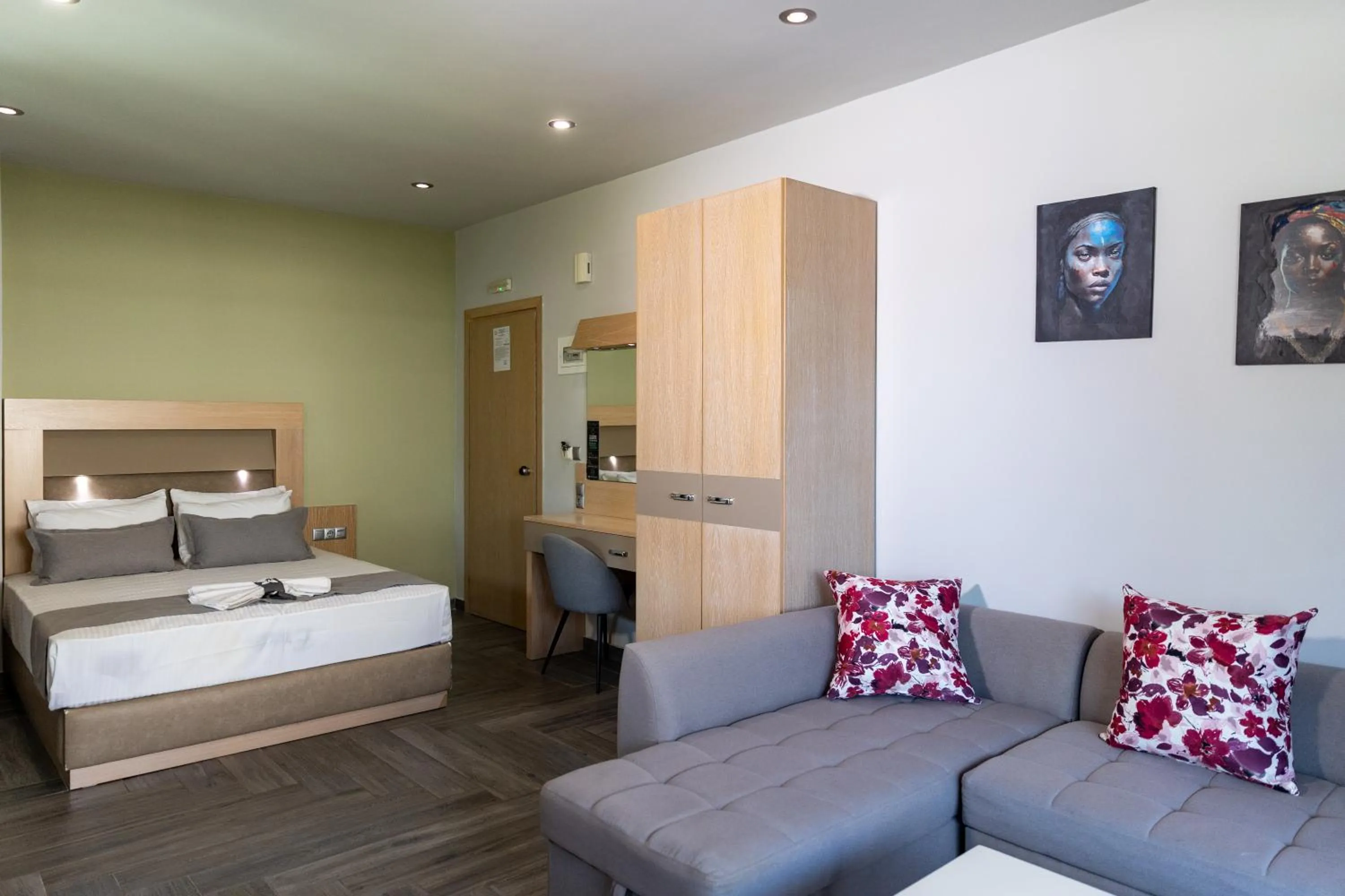 Bed in Amalia Center