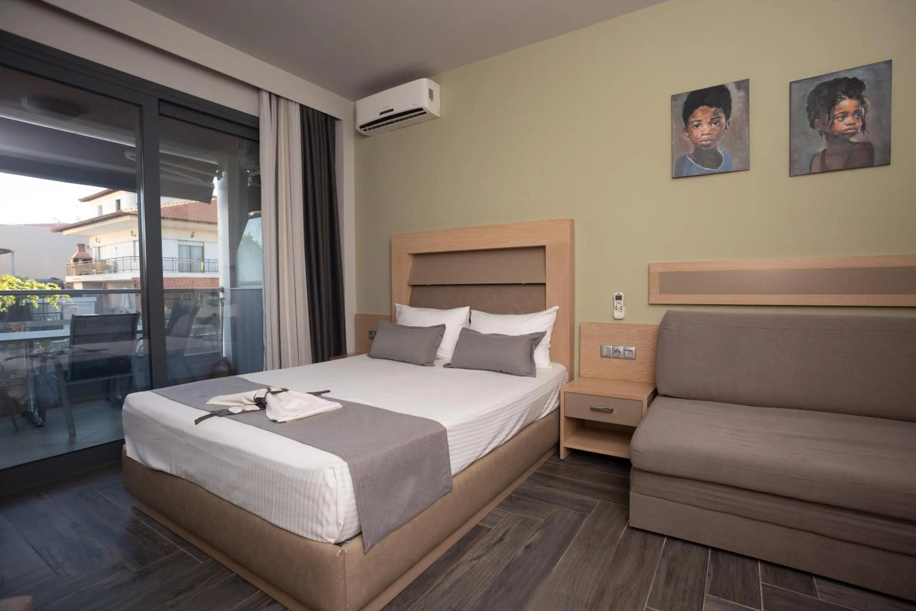 Bed in Amalia Center