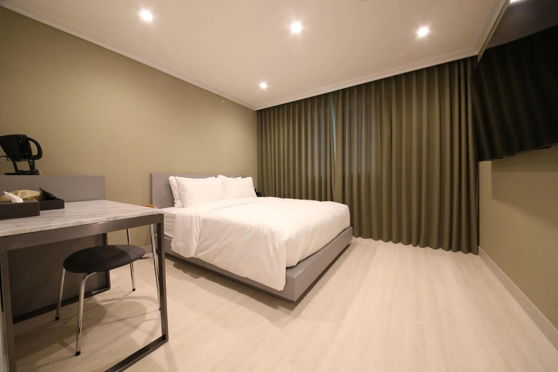 Bed in Hotel The One