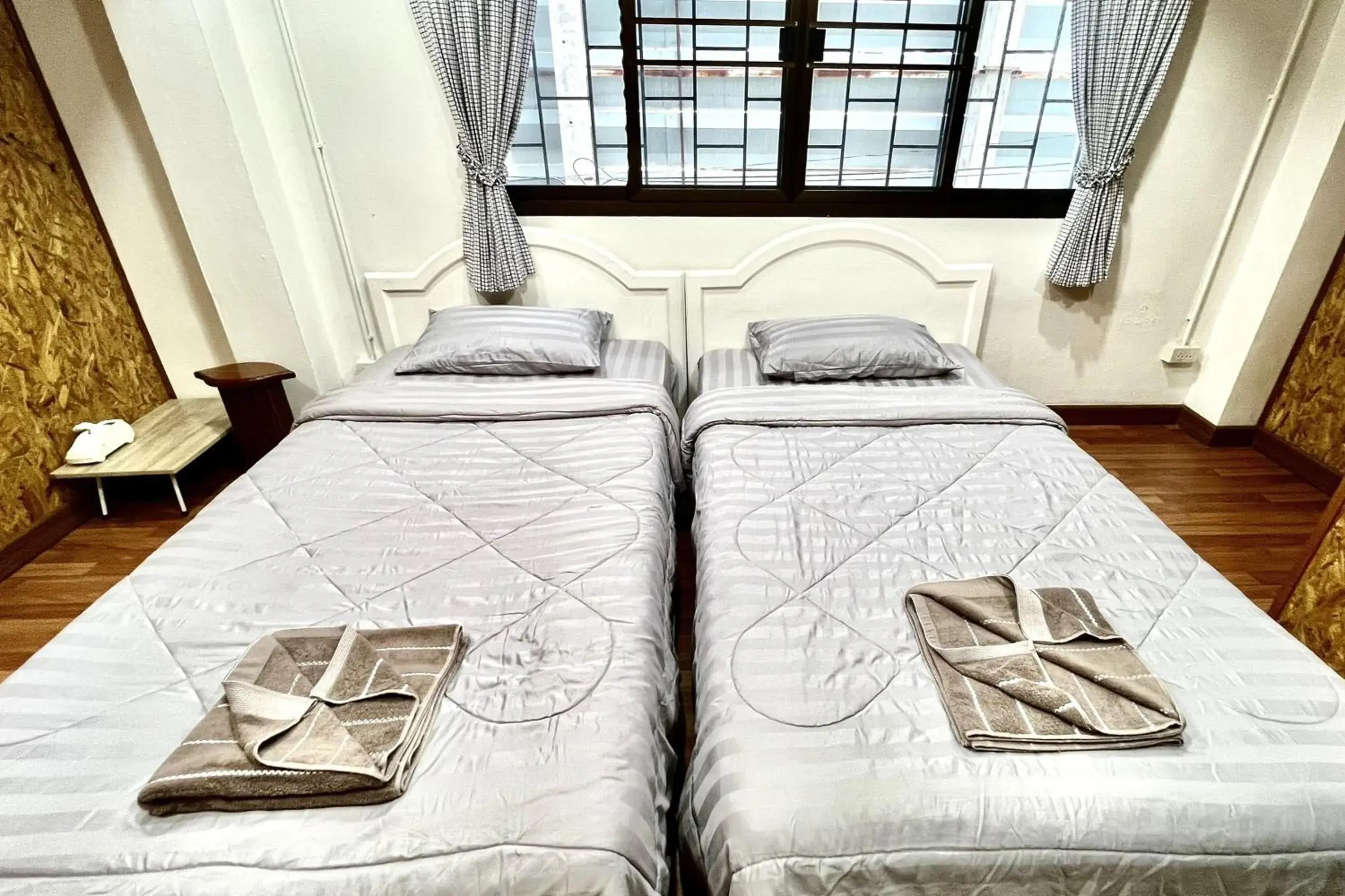 Twin Room in Good Sleep Guest House Twin Room in Good Sleep Guest House