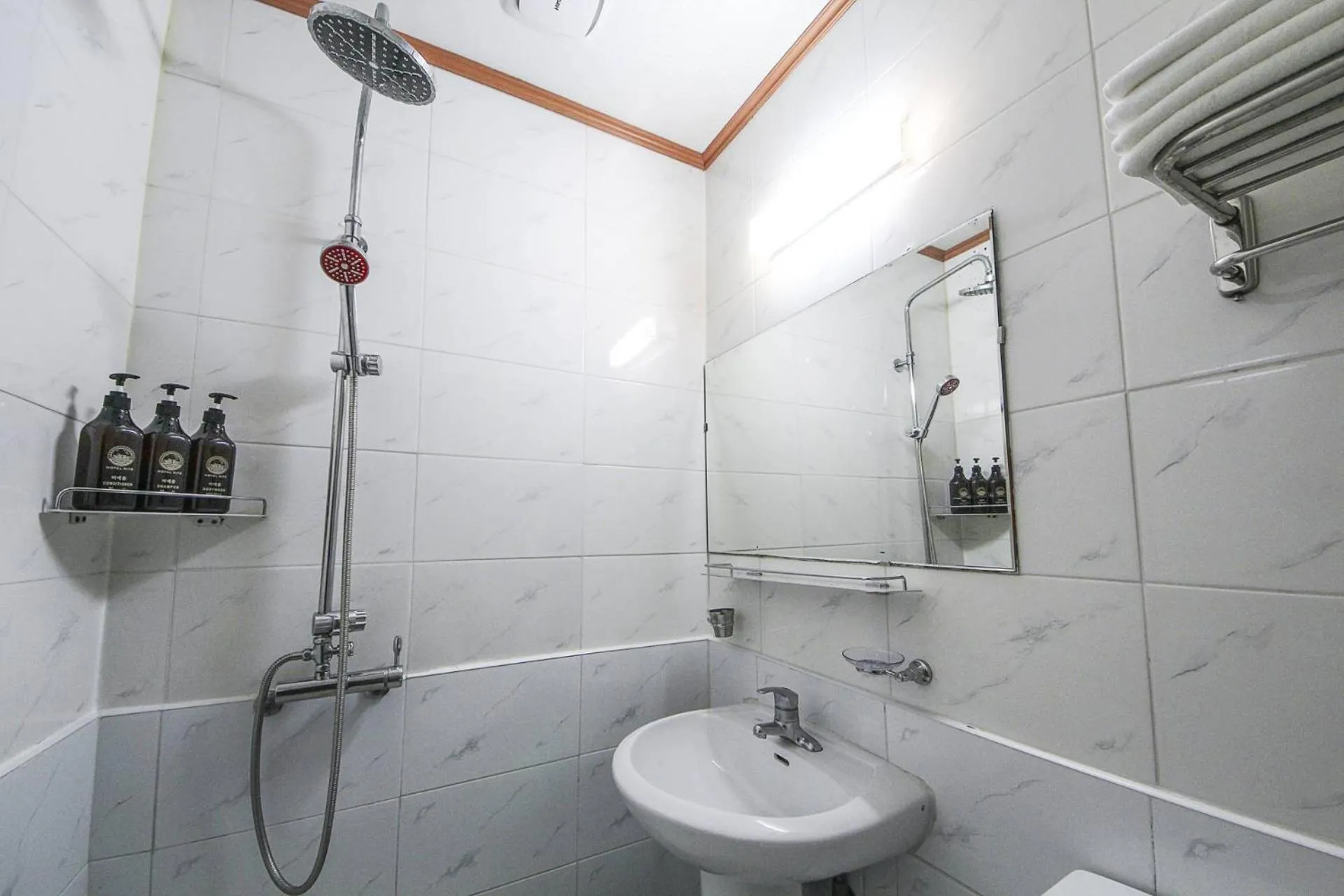 Shower in Sokcho Ritz Hotel