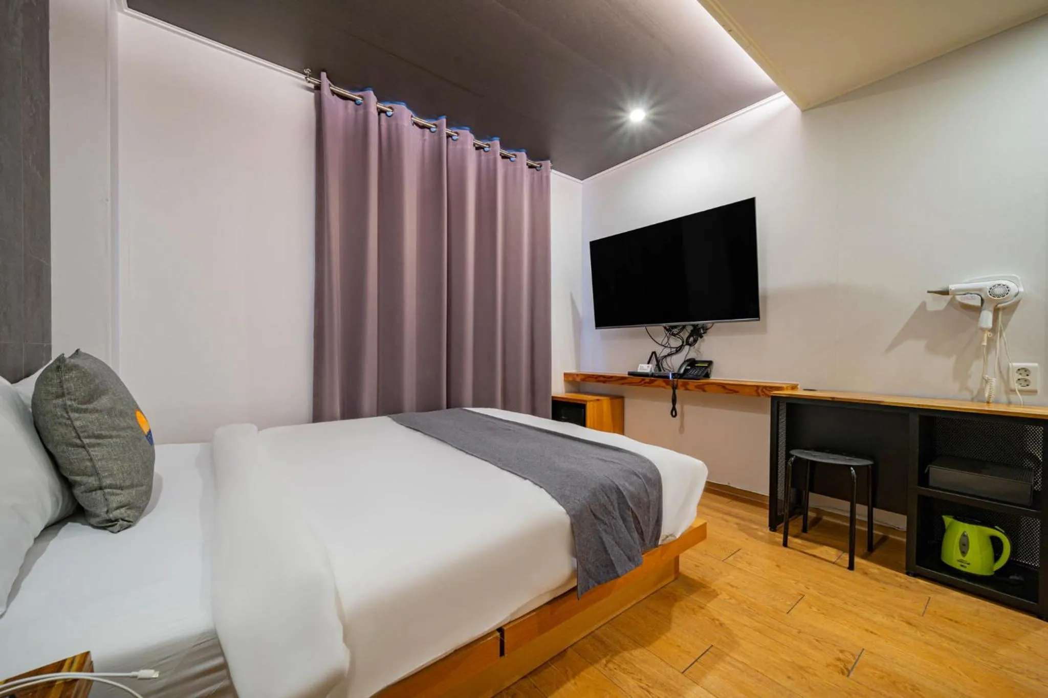 Bed in Sokcho Ritz Hotel