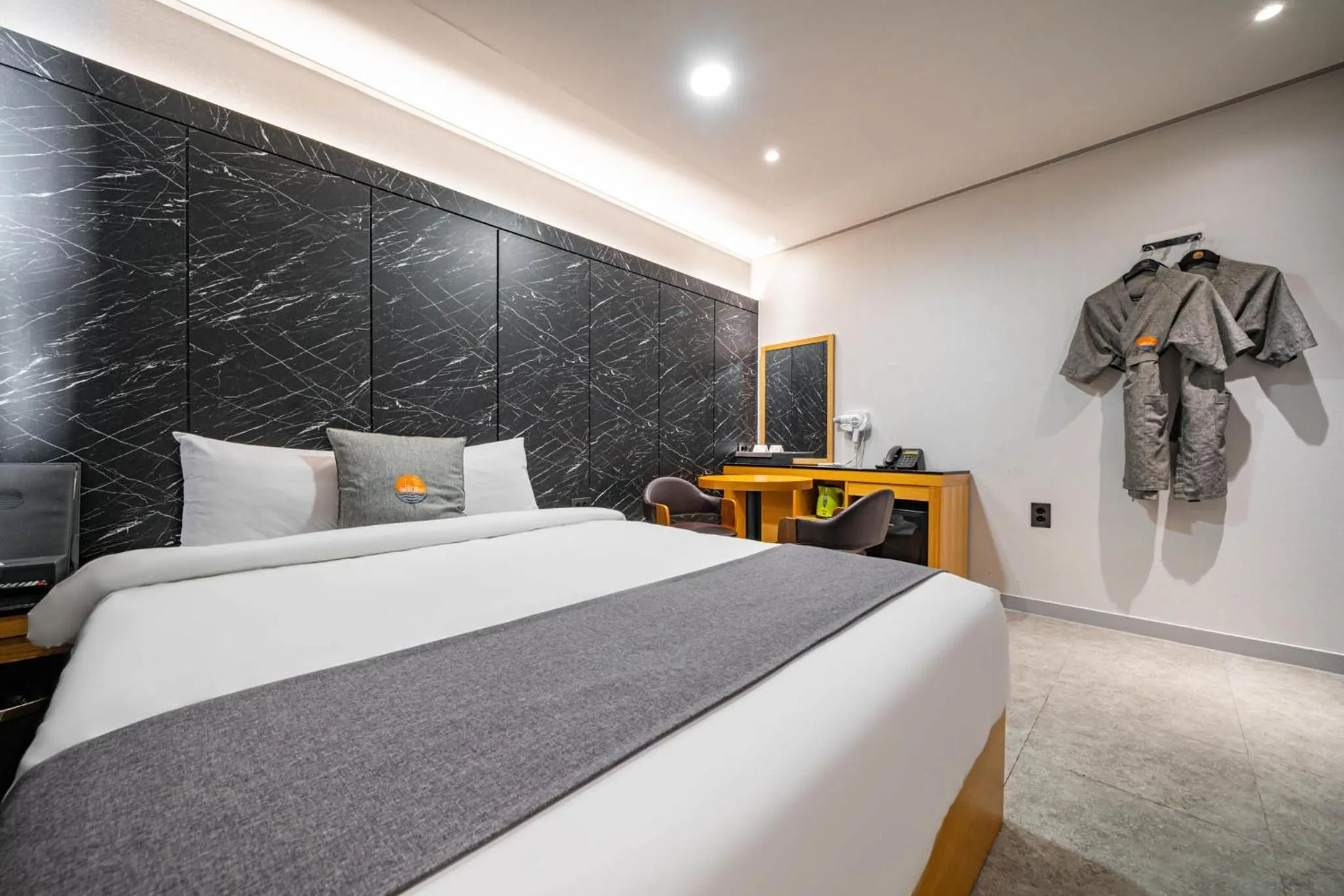 Bed in Sokcho Ritz Hotel