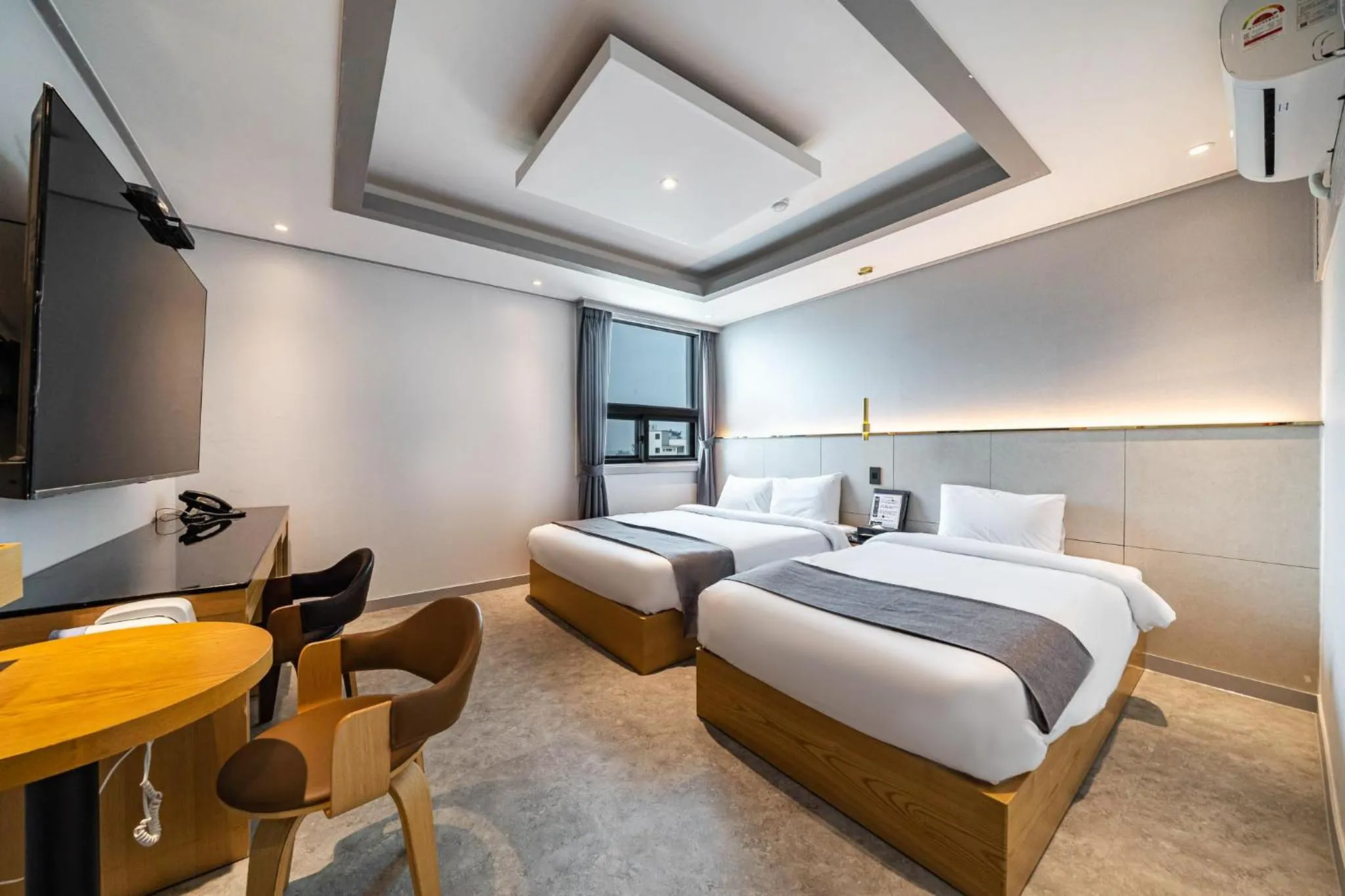 Bed in Sokcho Ritz Hotel