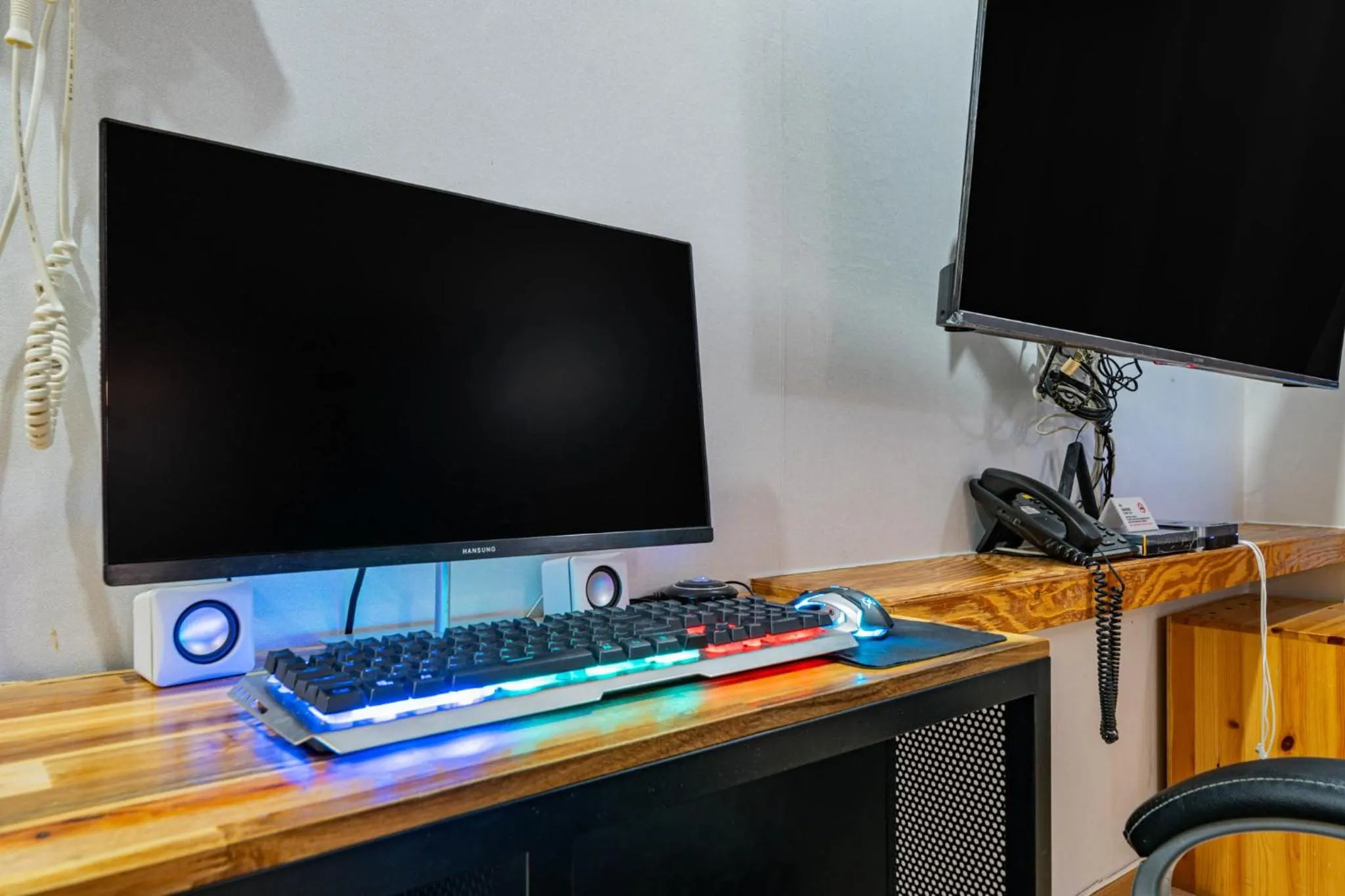 TV and multimedia in Sokcho Ritz Hotel