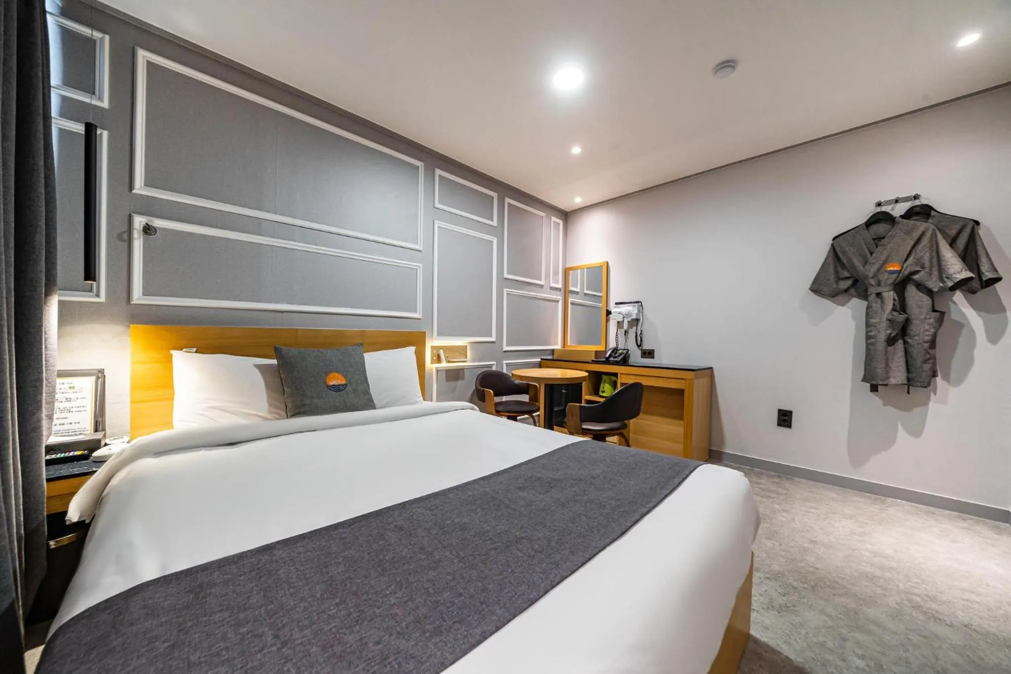 Bed in Sokcho Ritz Hotel