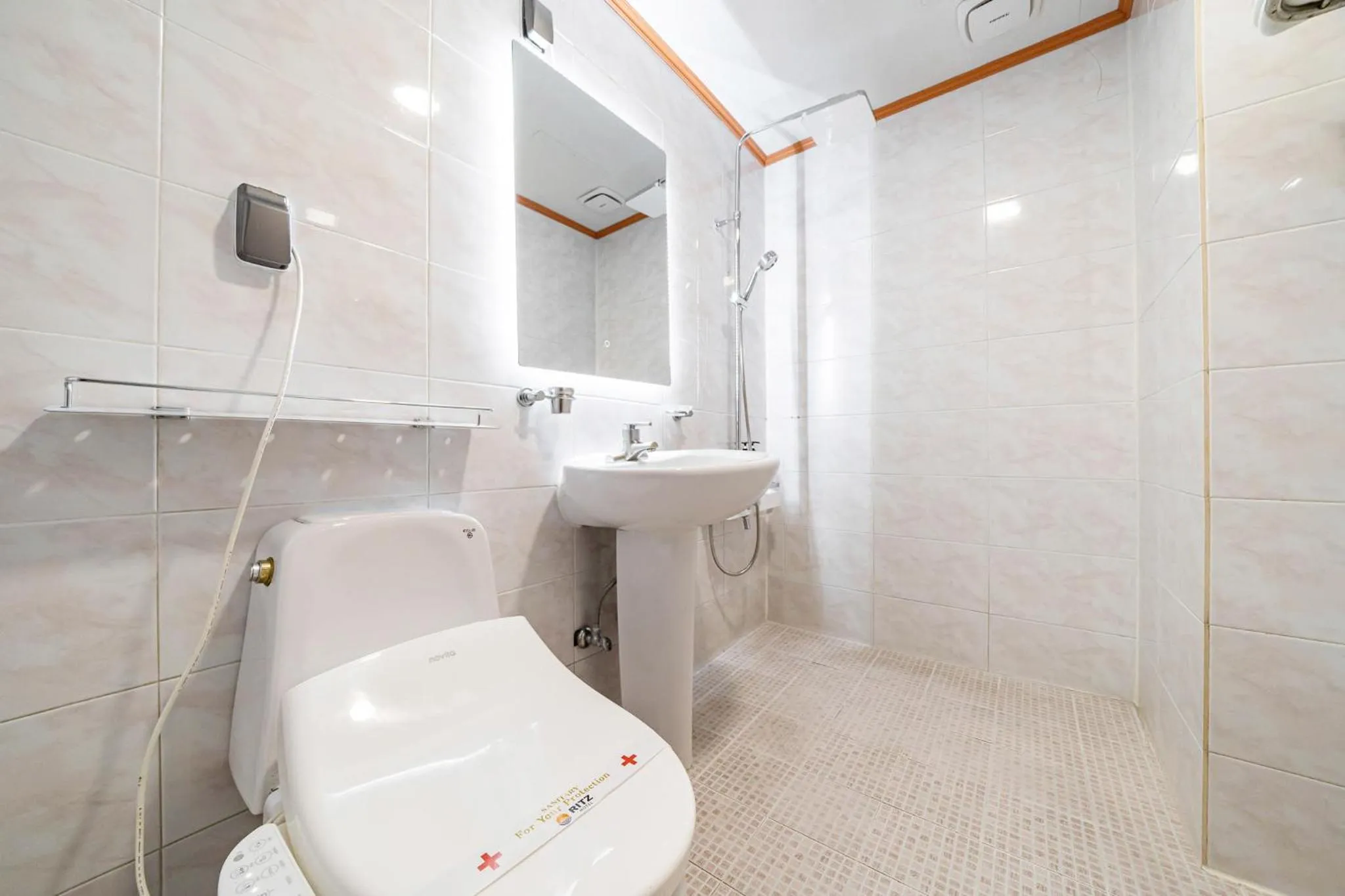 Shower in Sokcho Ritz Hotel