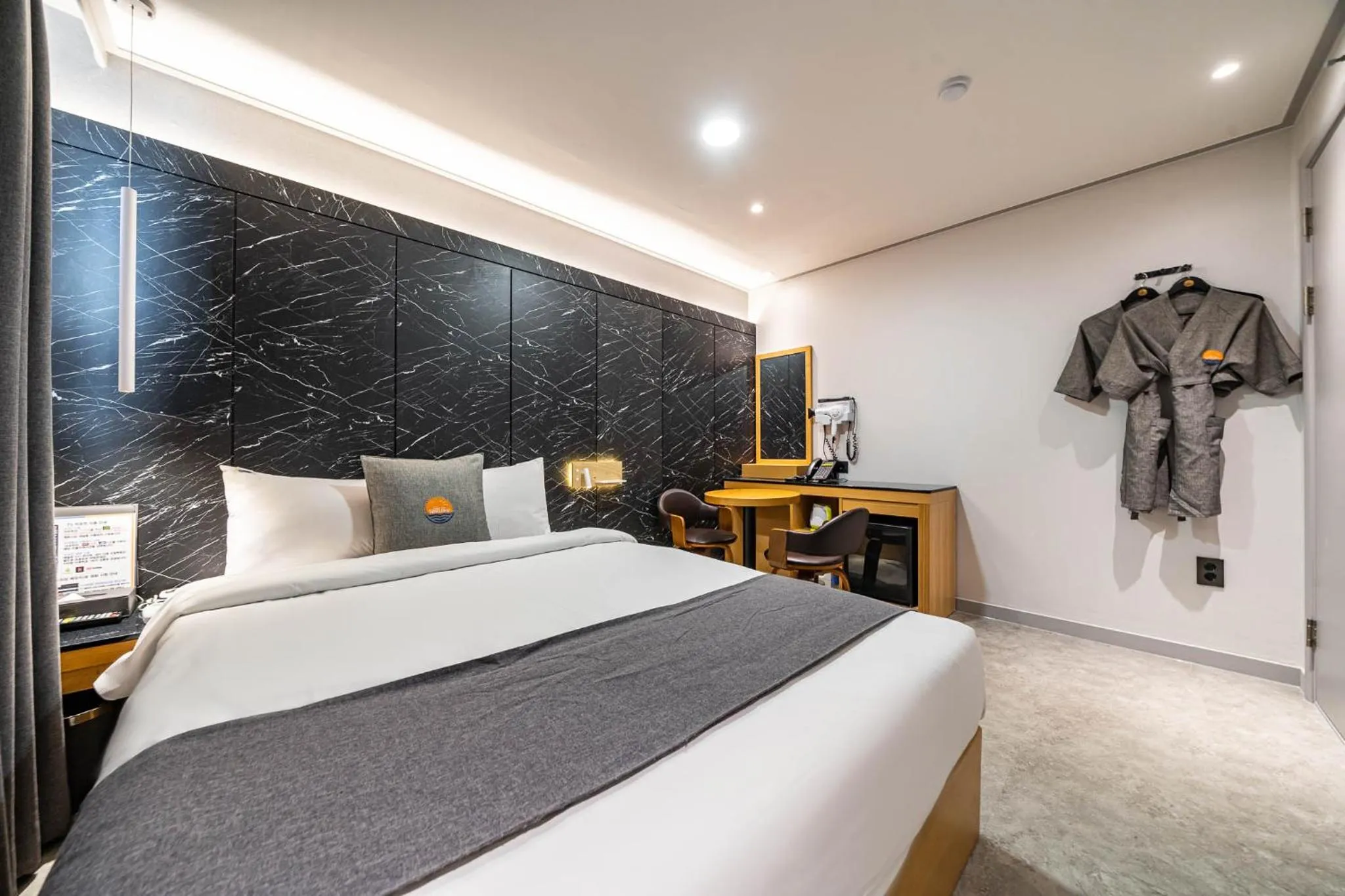 Bed in Sokcho Ritz Hotel