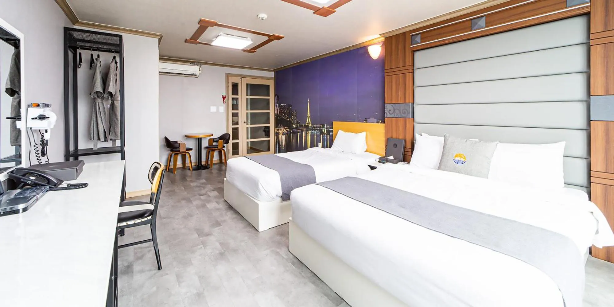 Bed in Sokcho Ritz Hotel