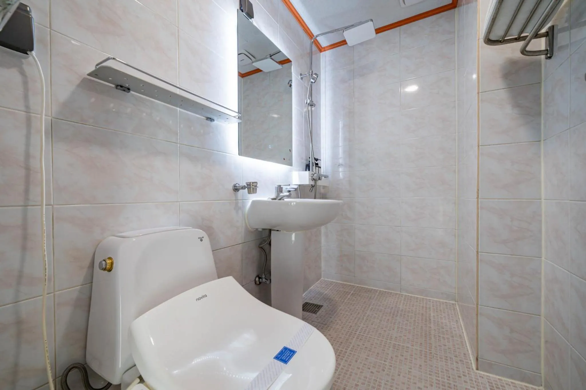 Shower in Sokcho Ritz Hotel