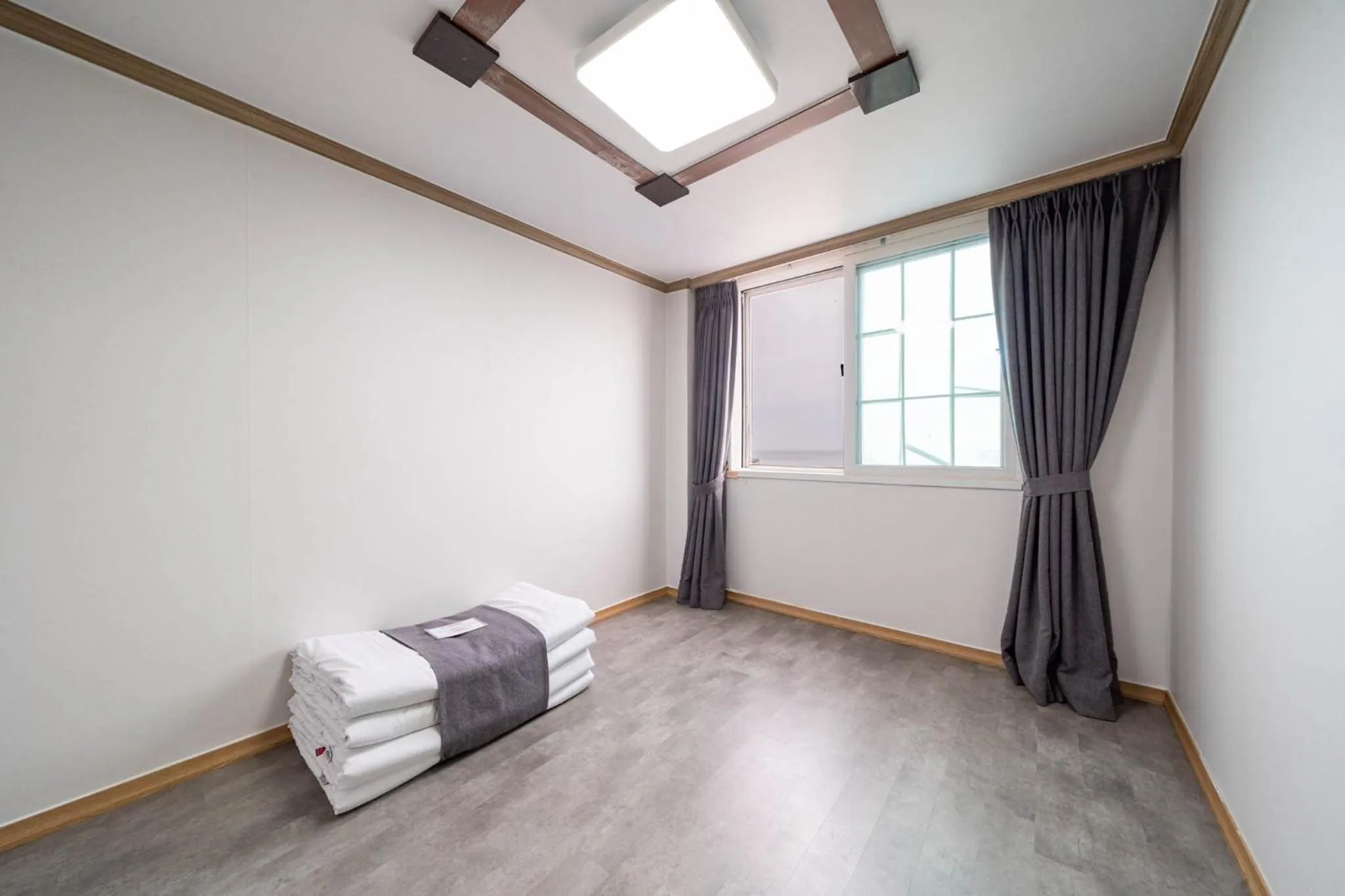 Bedroom, Bed in Sokcho Ritz Hotel