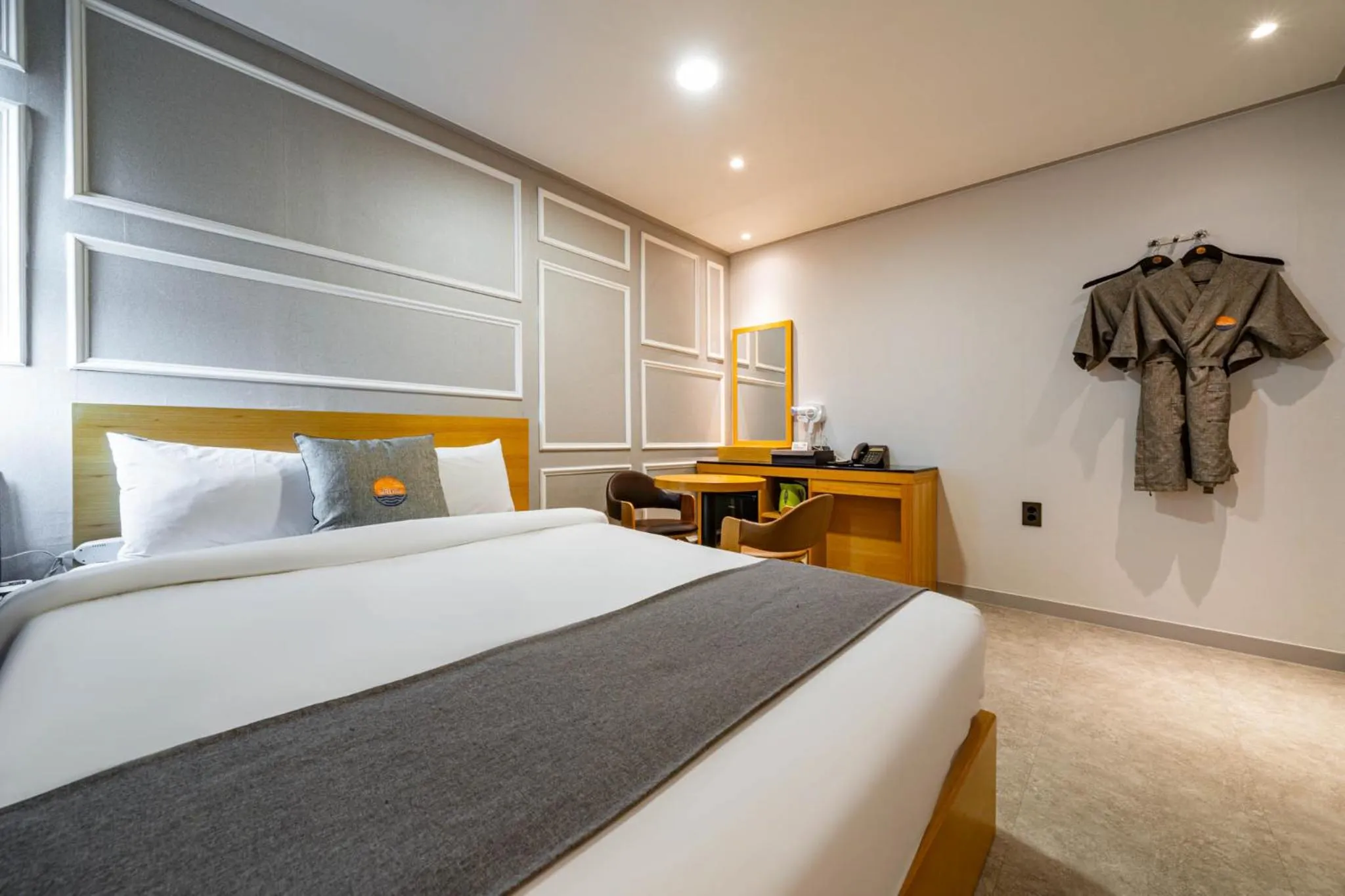 Bed in Sokcho Ritz Hotel