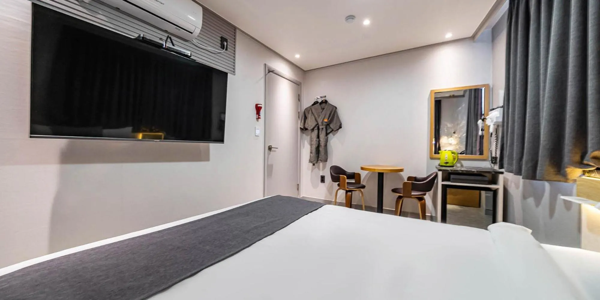 Bed in Sokcho Ritz Hotel