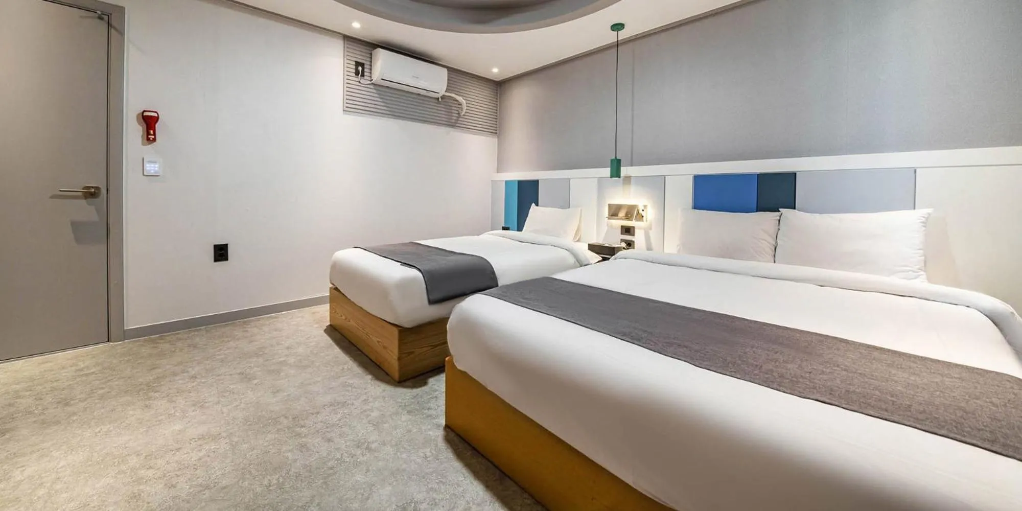 Bed in Sokcho Ritz Hotel