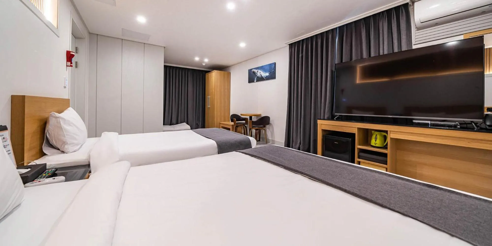 Bed in Sokcho Ritz Hotel