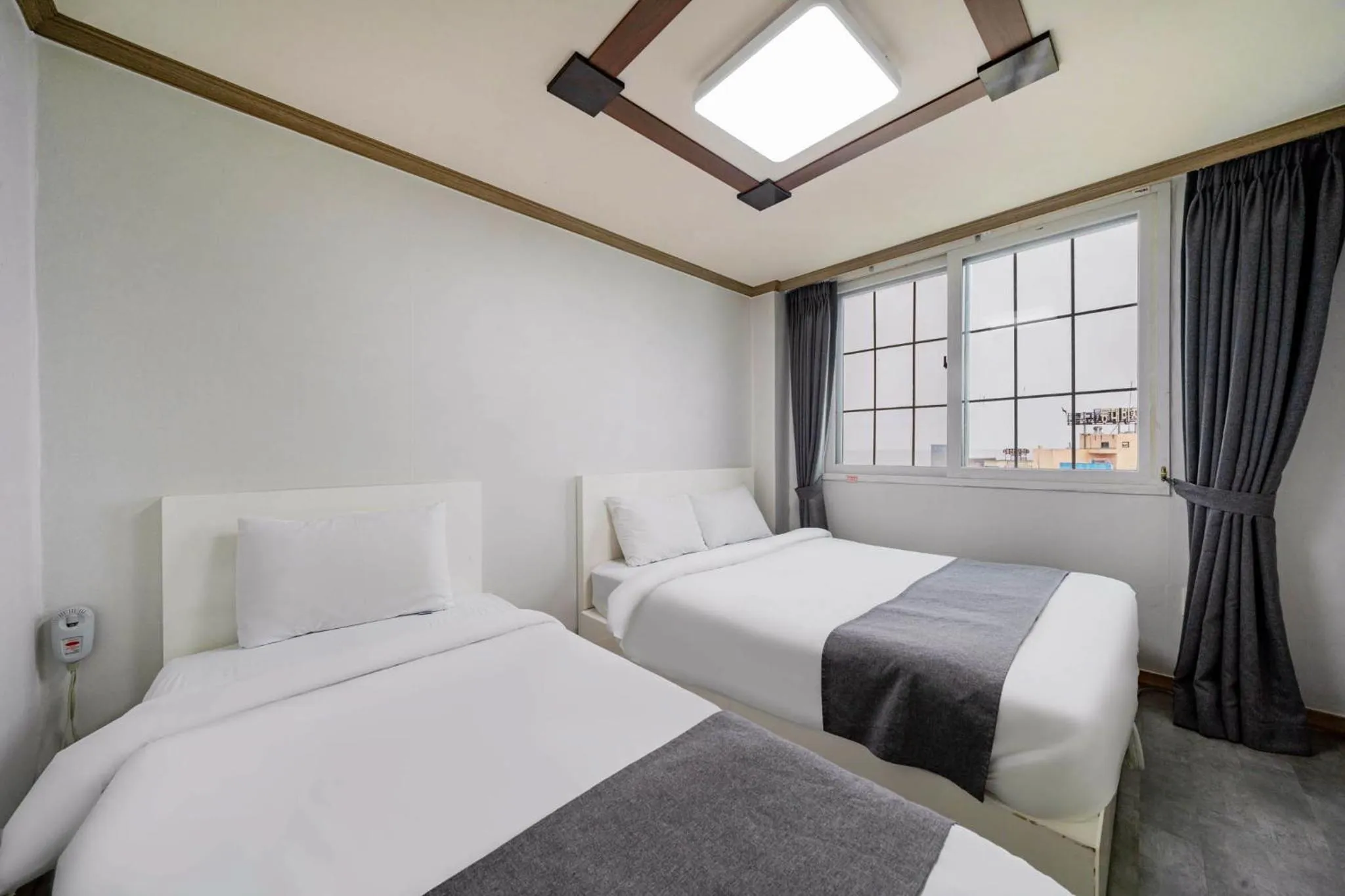 Bed in Sokcho Ritz Hotel