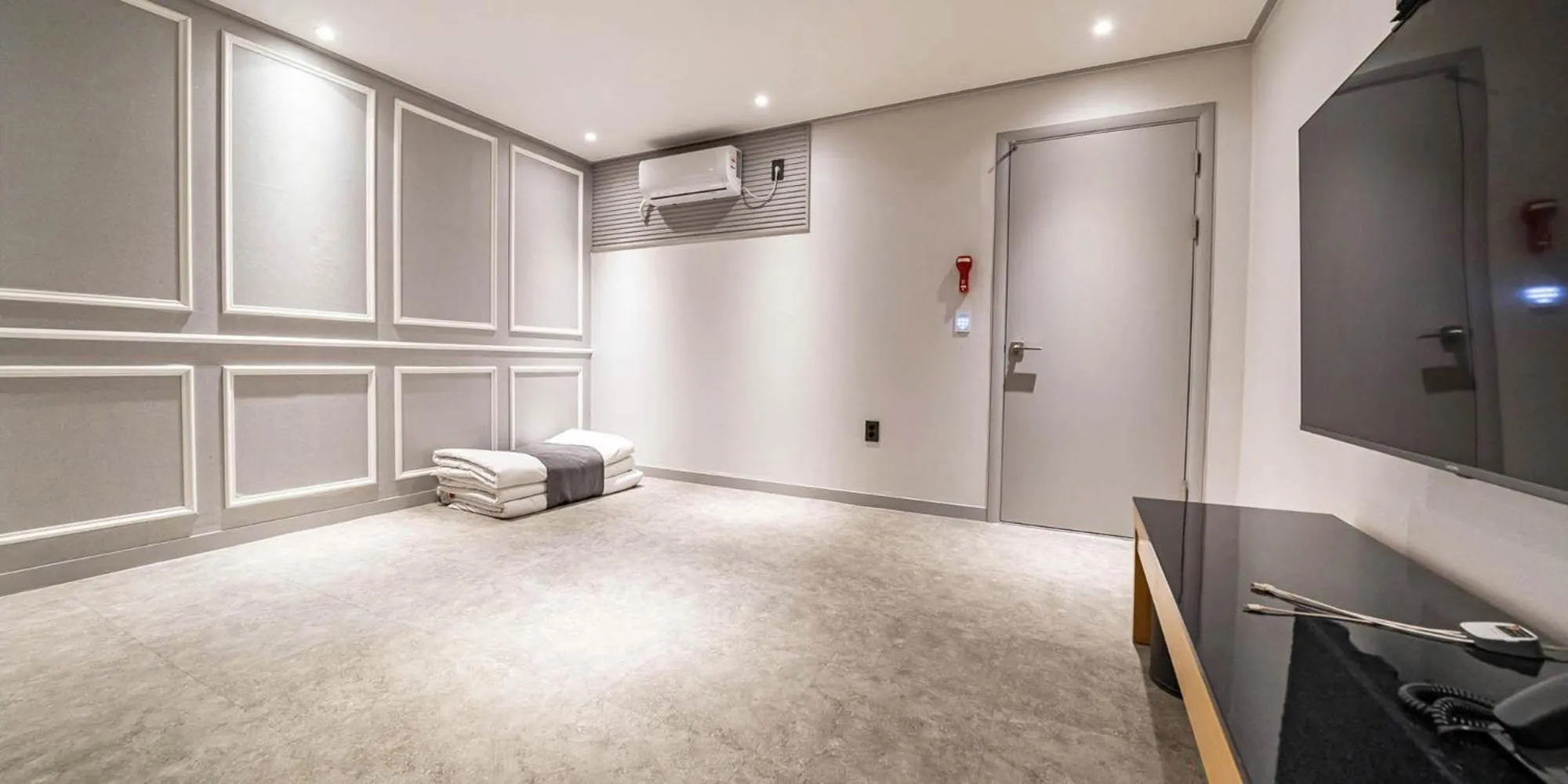 Bed in Sokcho Ritz Hotel