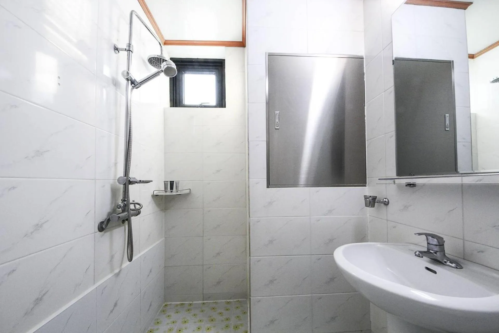 Shower in Sokcho Ritz Hotel