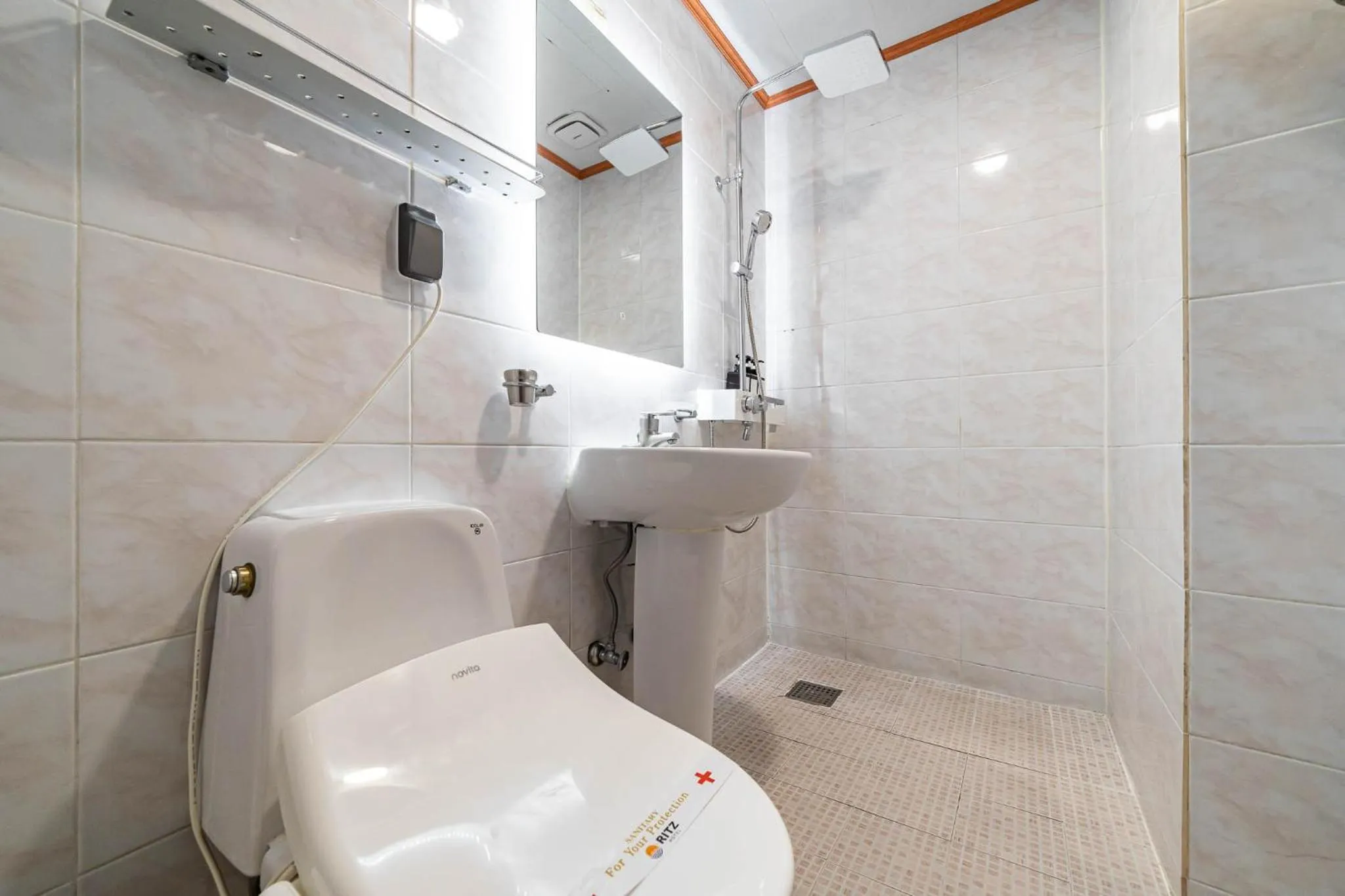 Shower in Sokcho Ritz Hotel