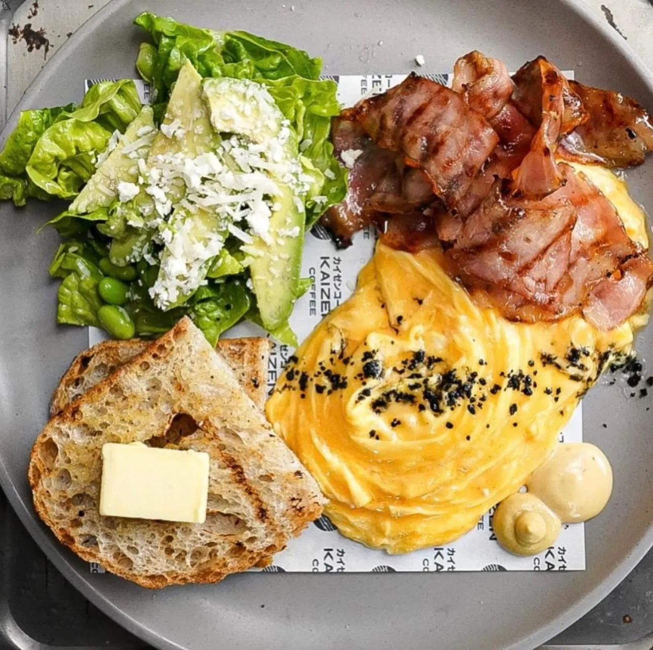 Breakfast in Lamoon Villa